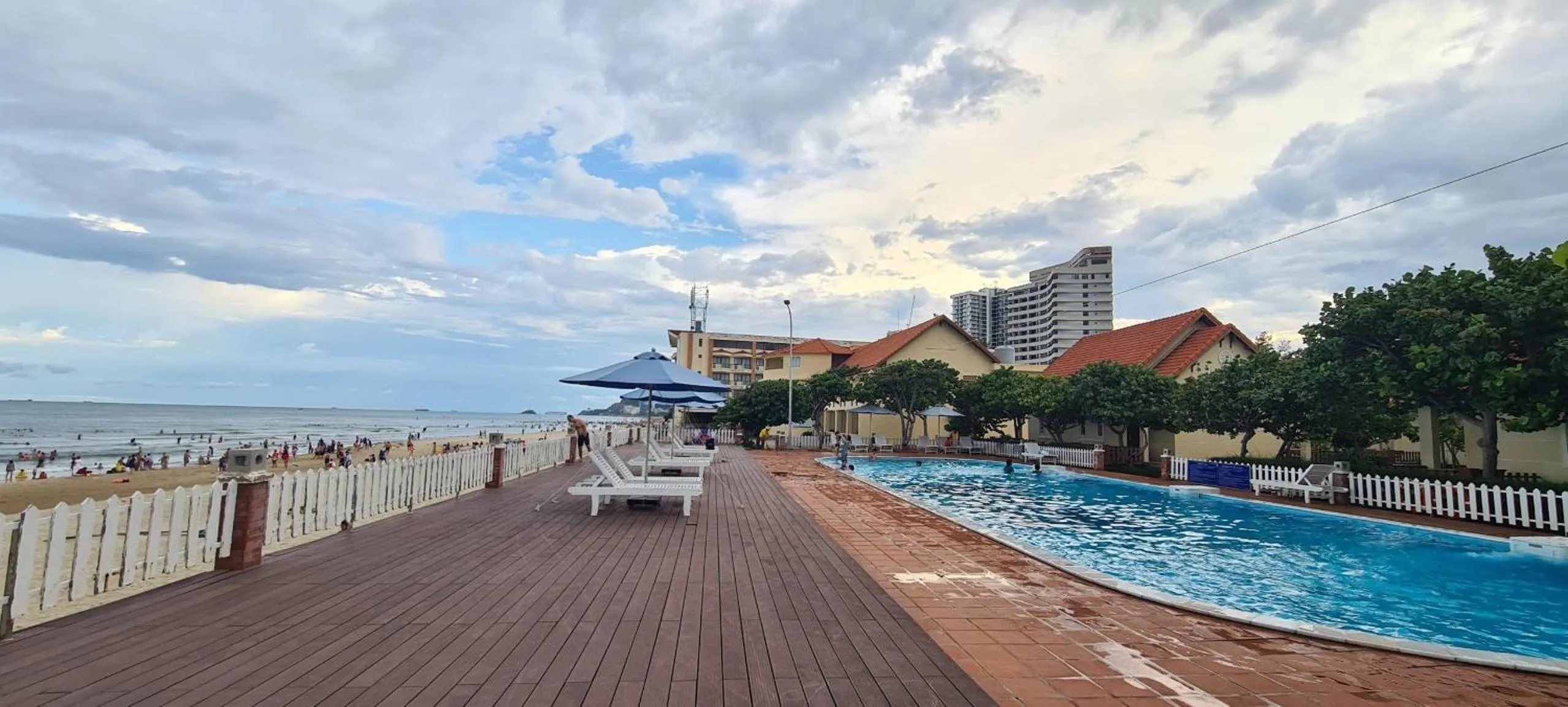Swimming pool in Hai Duong Intourco Resort, Vung Tau