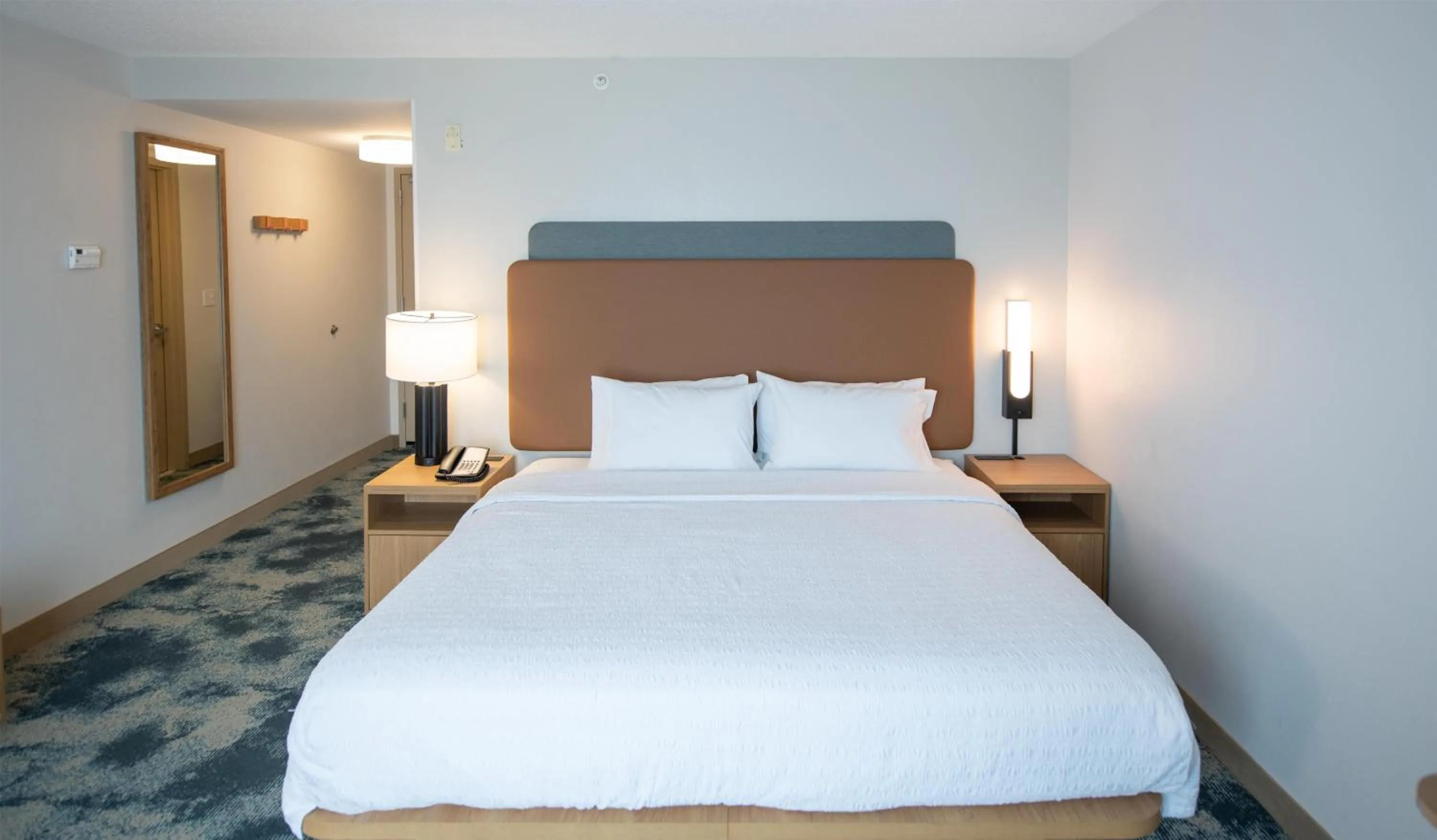 Bed in Hampton Inn Presque Isle