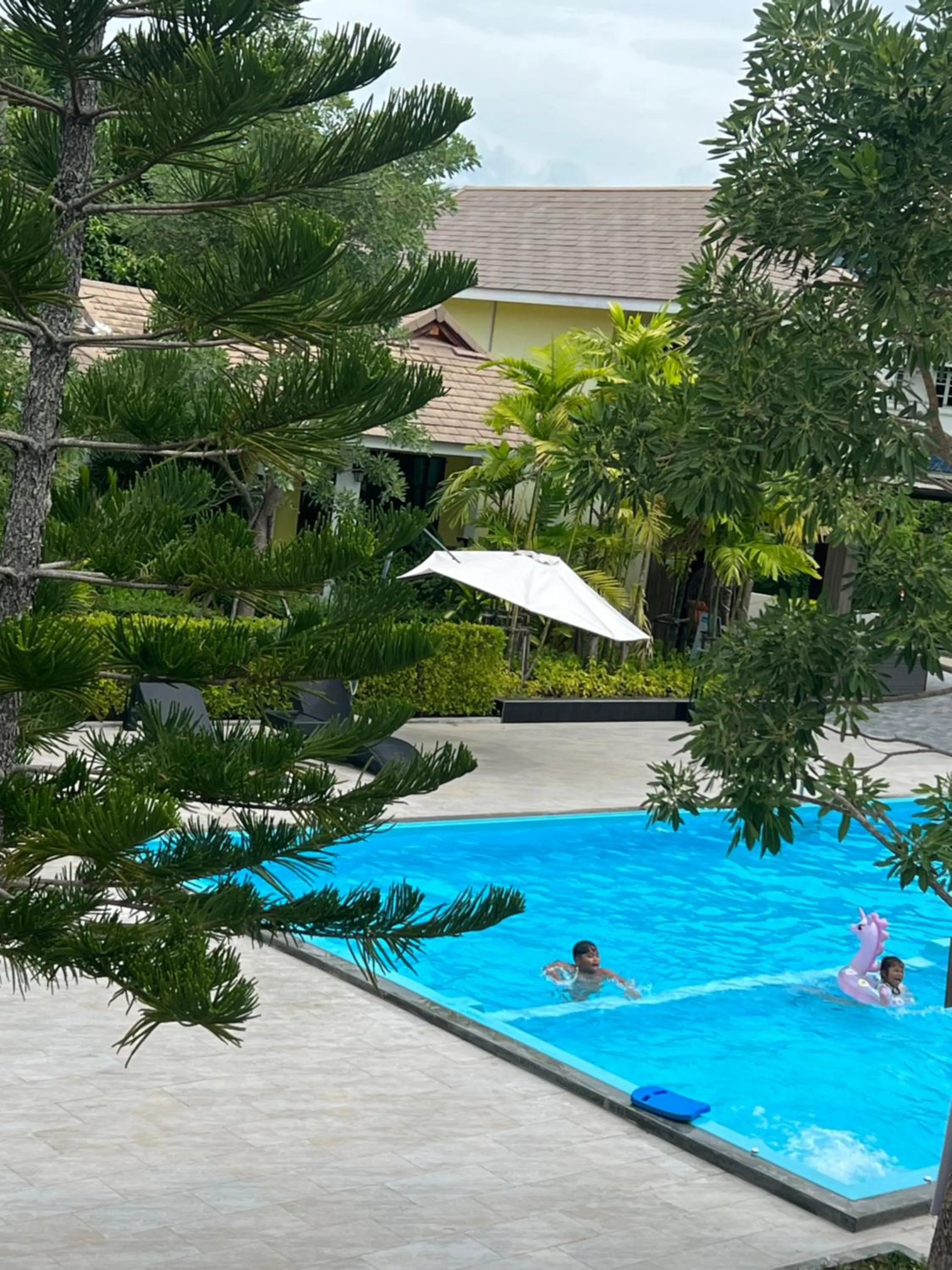 Balcony/Terrace in Thipburee Resort