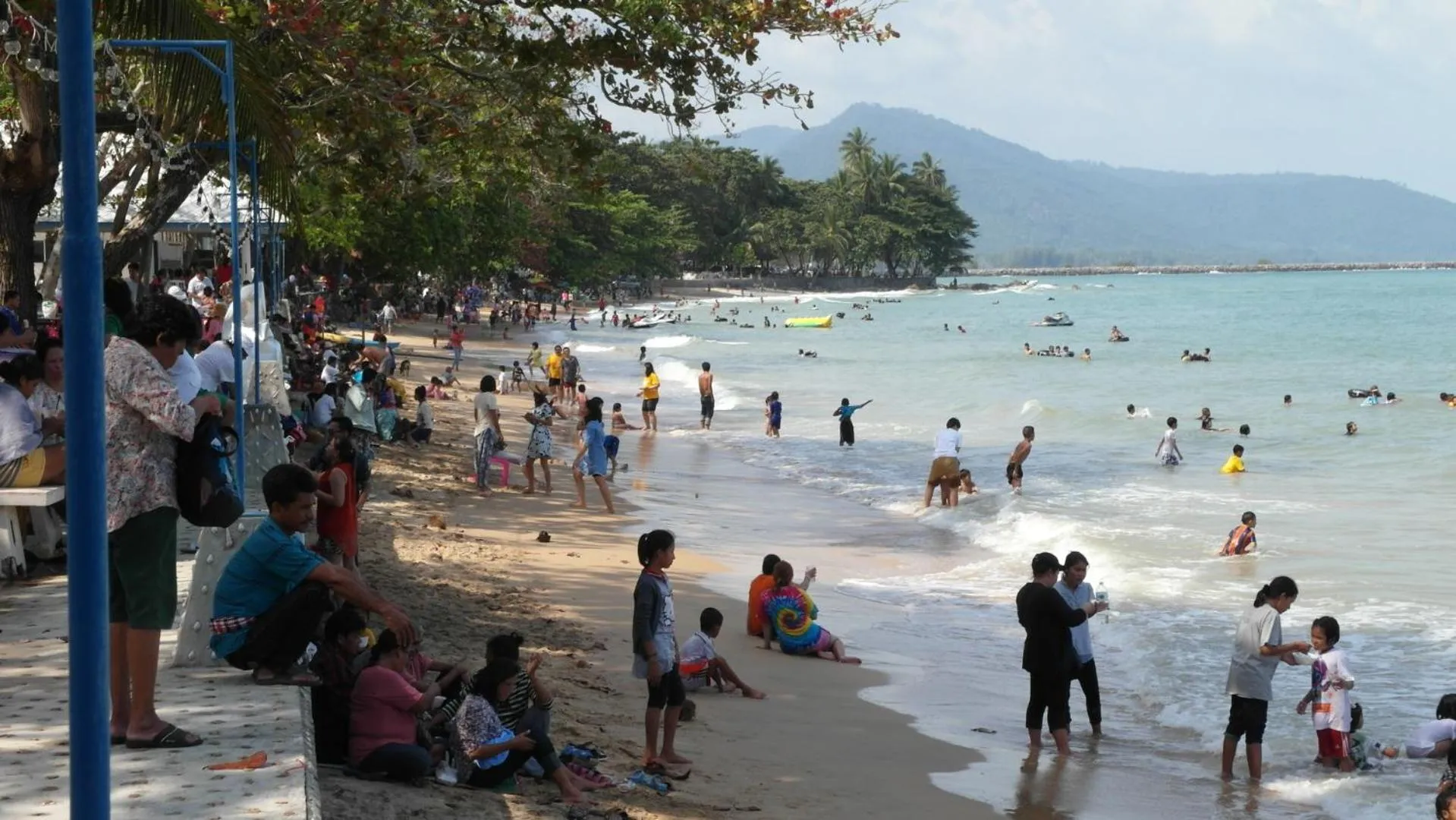 Beach in Thipburee Resort