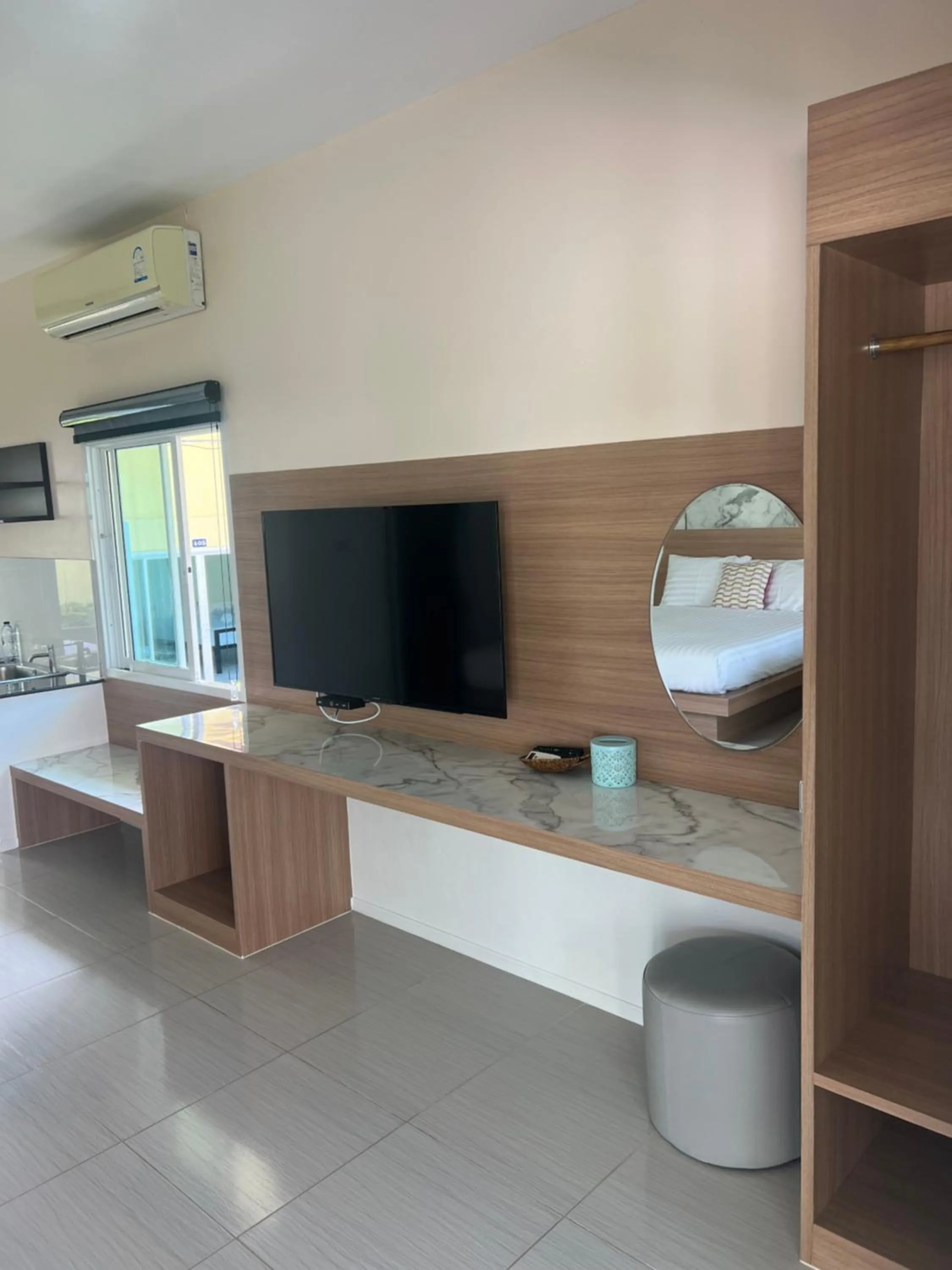 TV and multimedia in Thipburee Resort