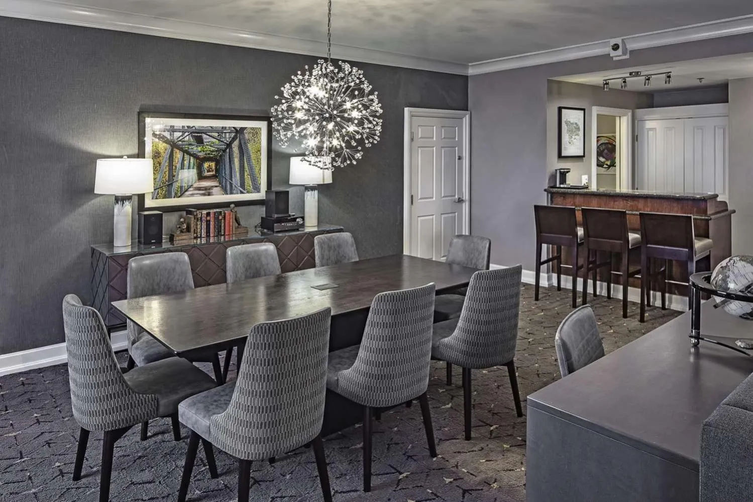 Seating area in DoubleTree by Hilton Modesto