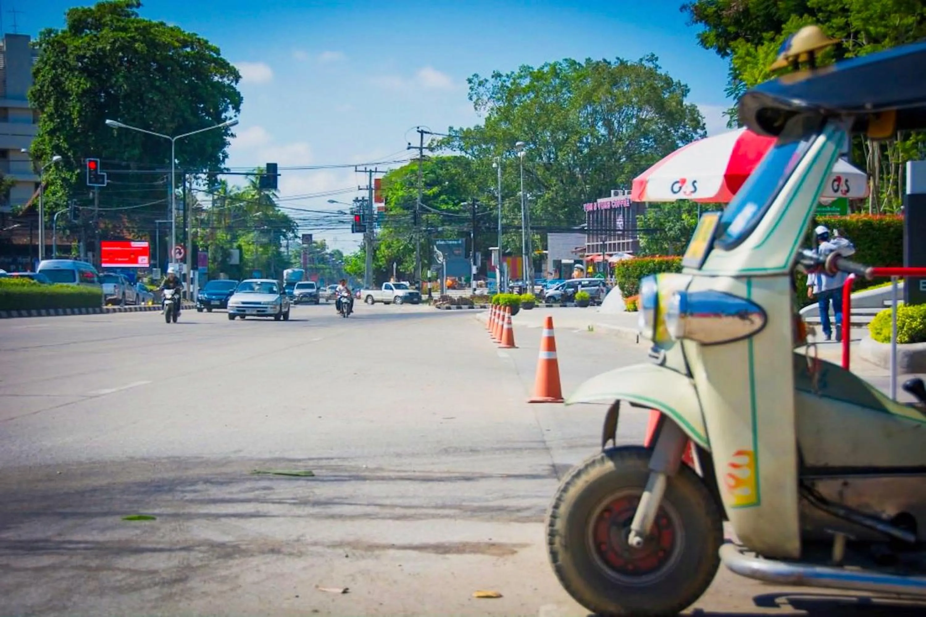 Staff in Viengping Mansion