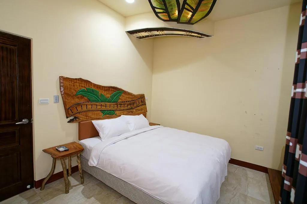 bunk bed, Bed in Makabahi B&B