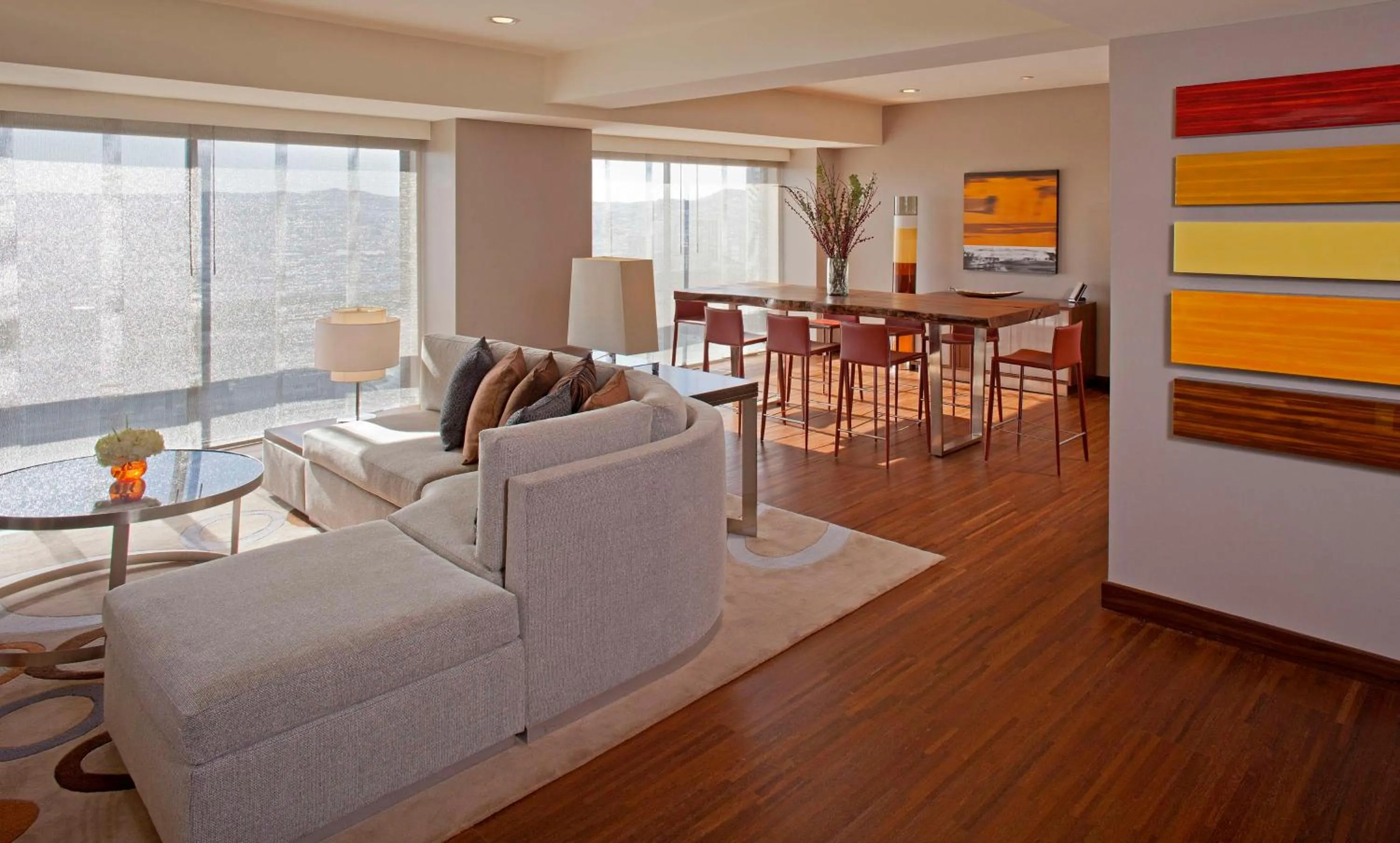 Photo of the whole room in Grand Hyatt San Francisco Union Square