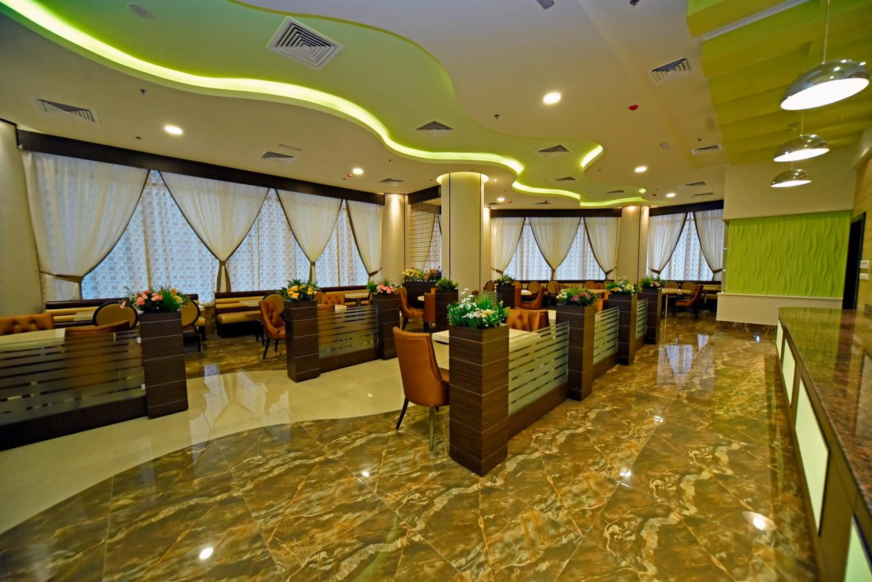 Restaurant/places to eat in Alain Hotel Ajman