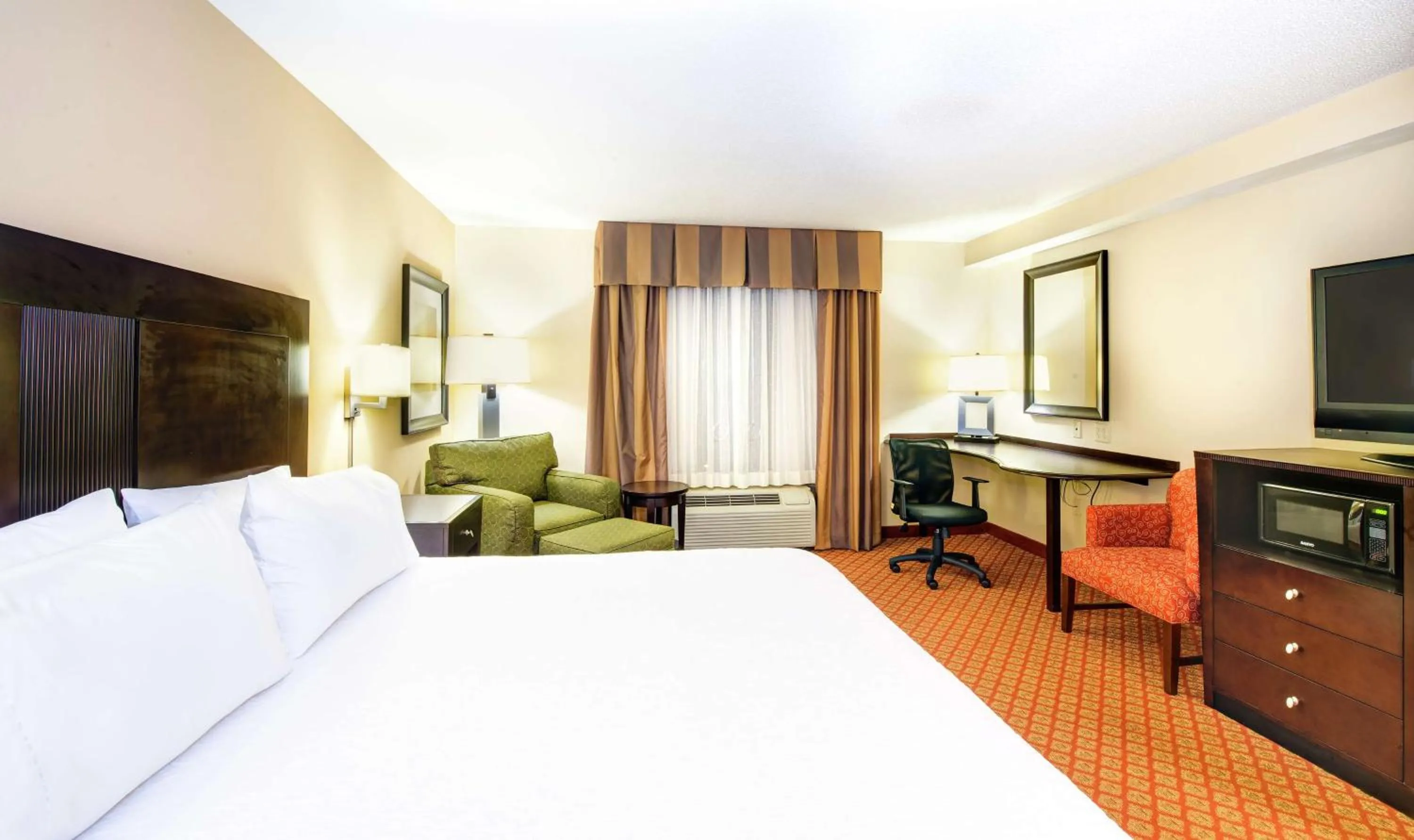 Bedroom, Bed in Hampton Inn & Suites Scottsboro