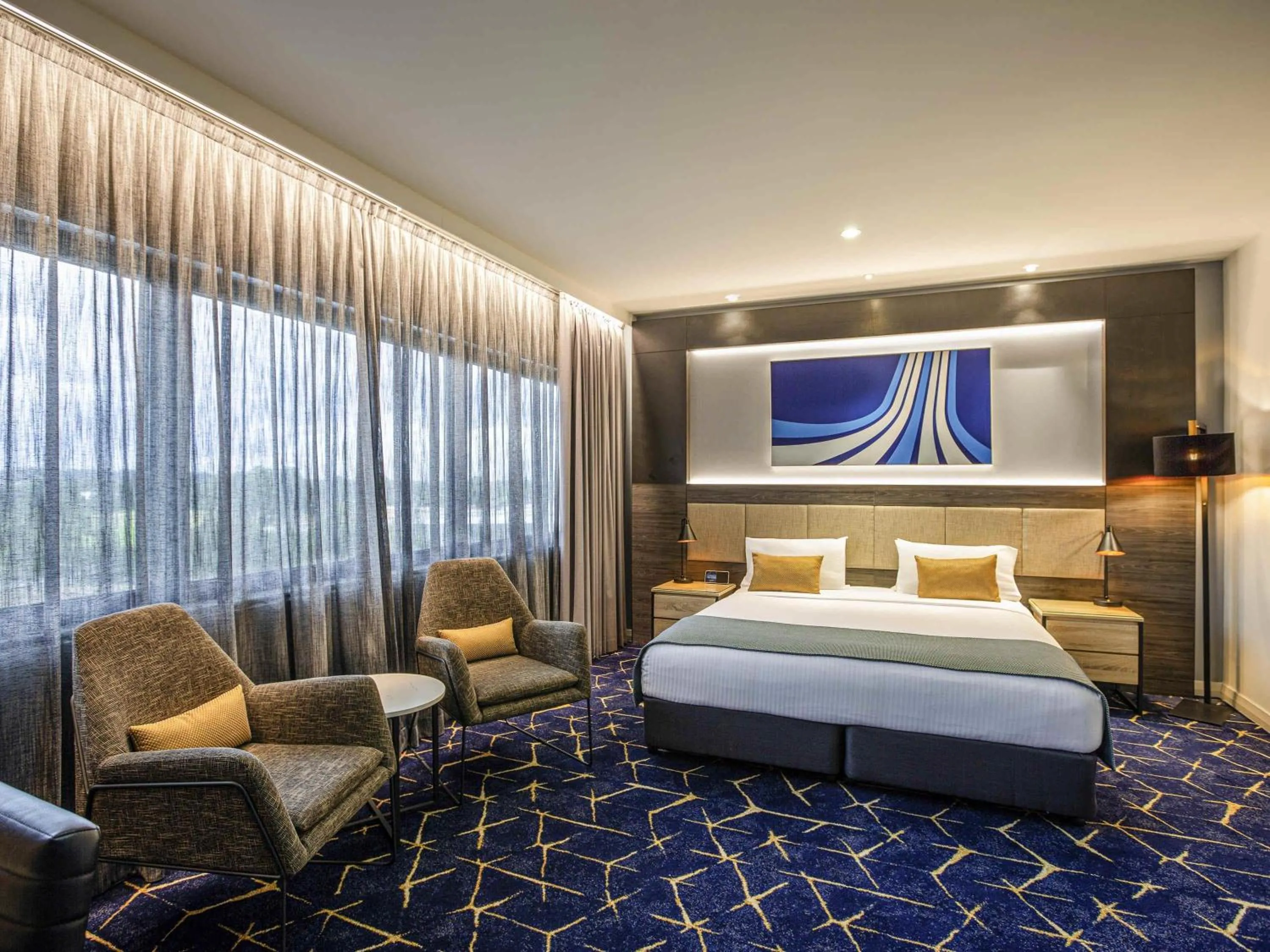 Bedroom, Bed in Mercure Sydney Liverpool