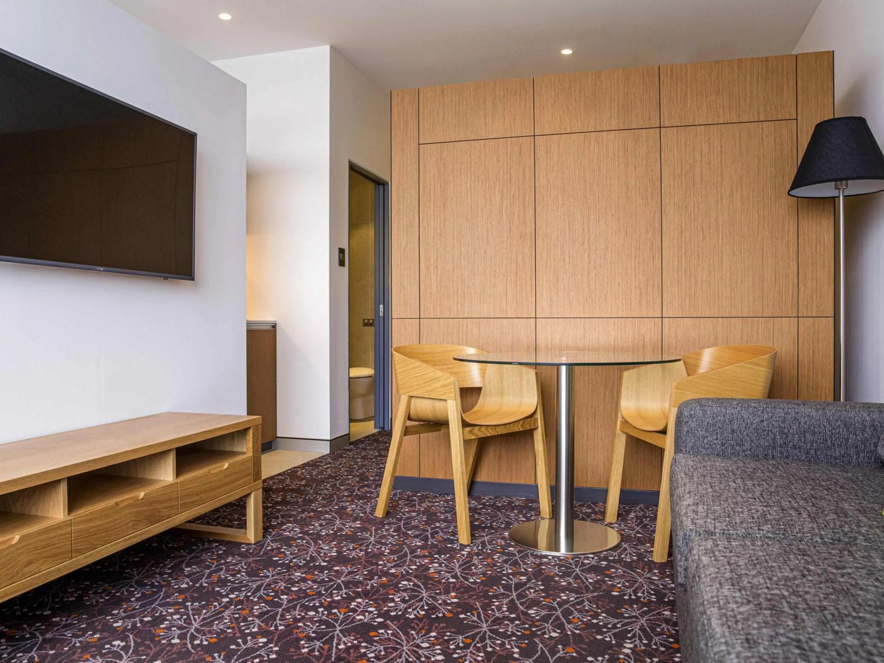 Bedroom in Mercure Sydney Liverpool