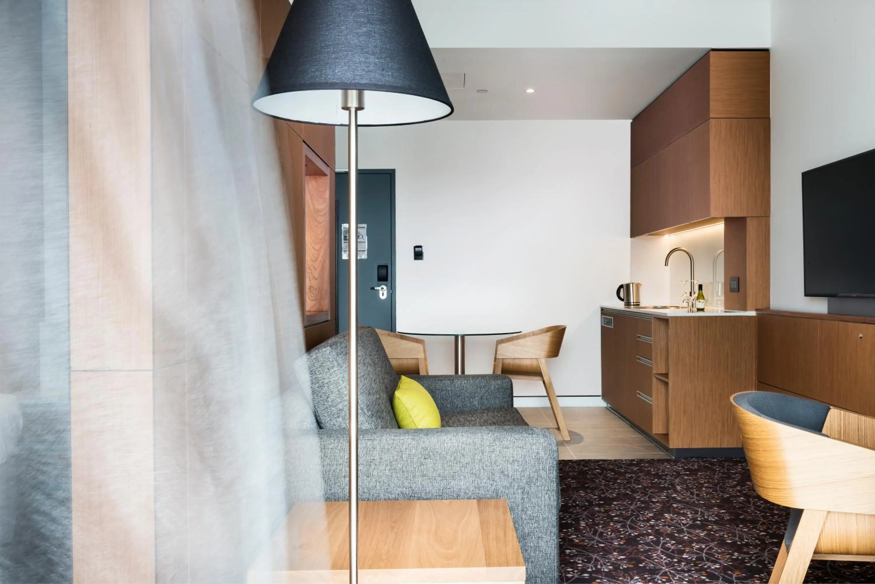 Living room in Mercure Sydney Liverpool