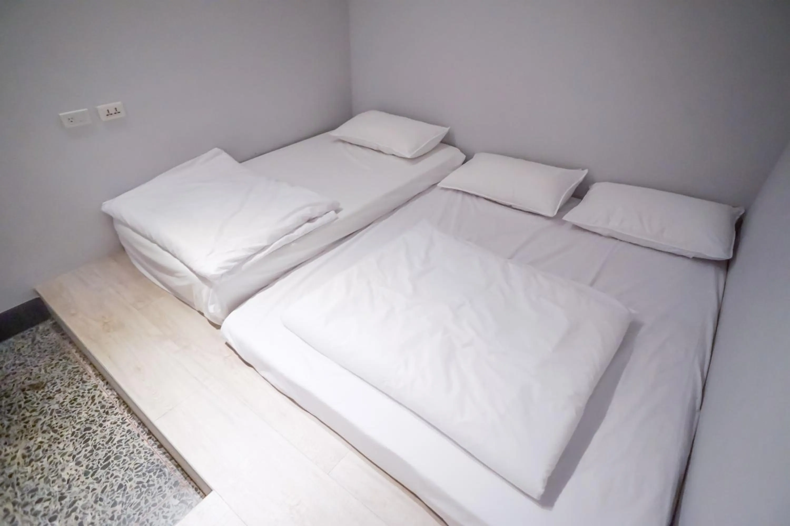 bunk bed, Bed in World Inn 窩二樓小客棧民宿