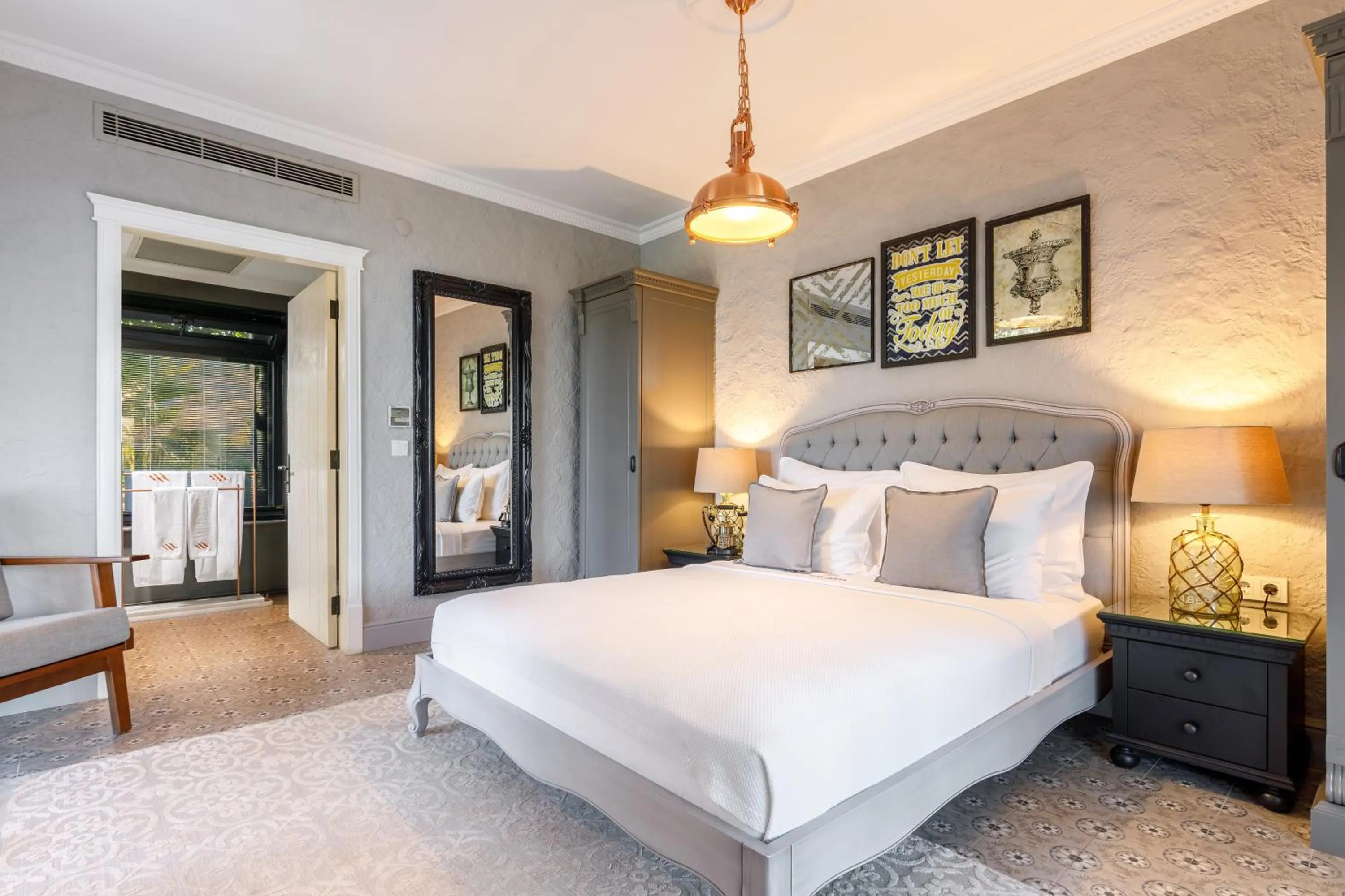 Bed in Alacatı Port Ladera Hotel - Adult Only