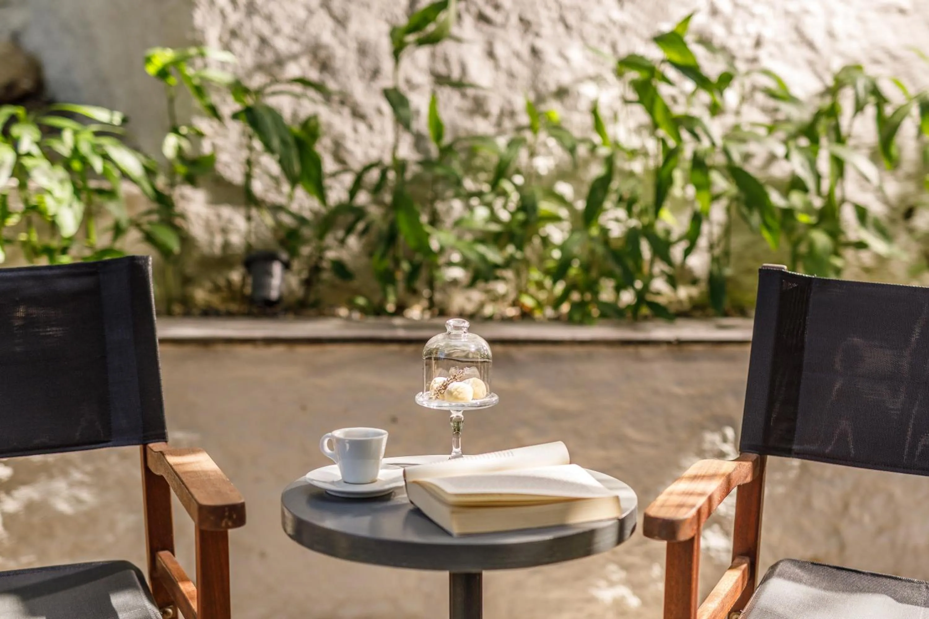Seating area in Alacatı Port Ladera Hotel - Adult Only