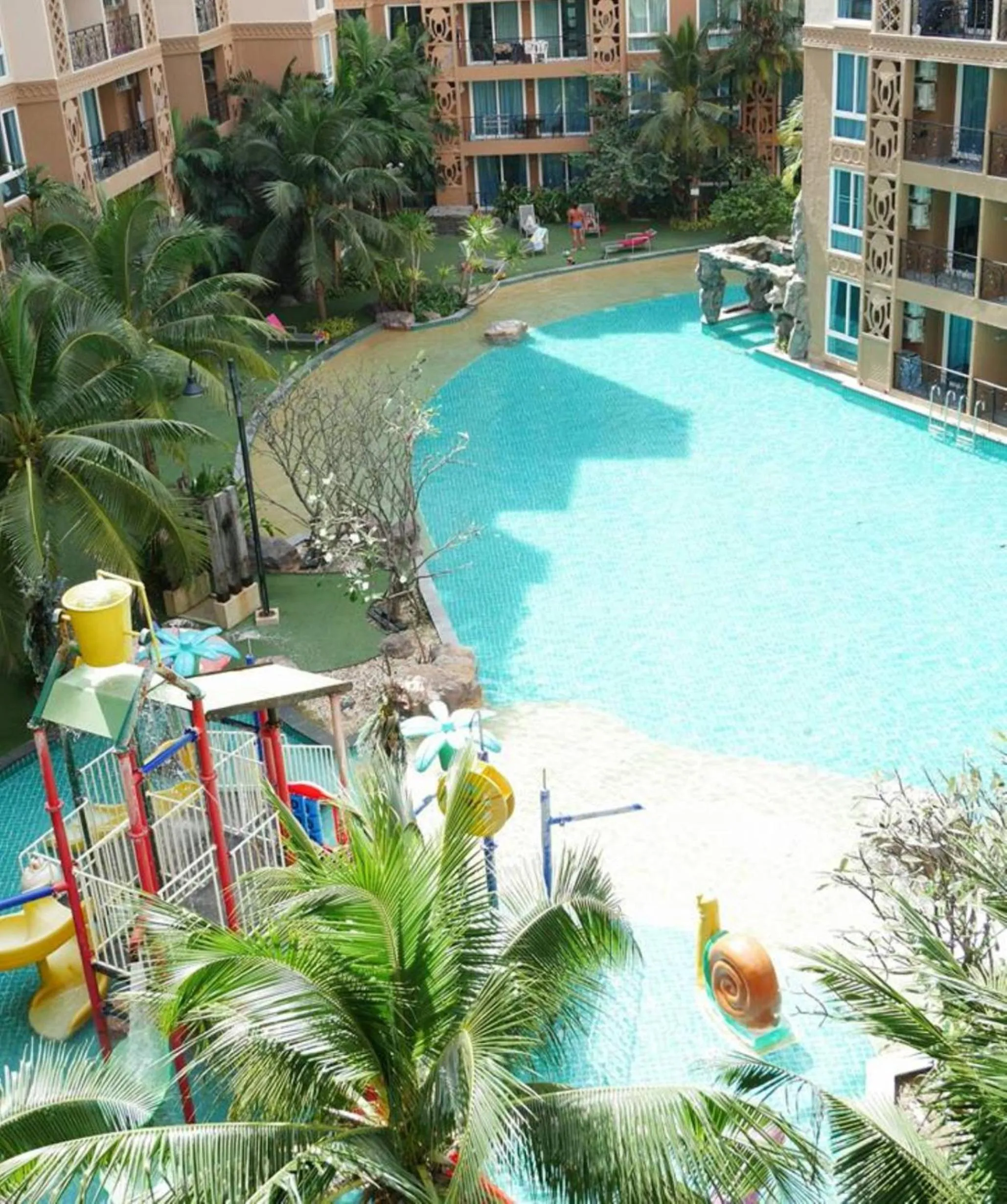 Area and facilities in Atlantic Condo Resort Pattaya by Panisara