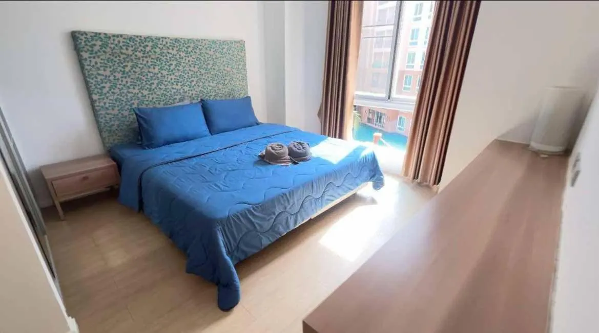 Bed in Atlantic Condo Resort Pattaya by Panisara