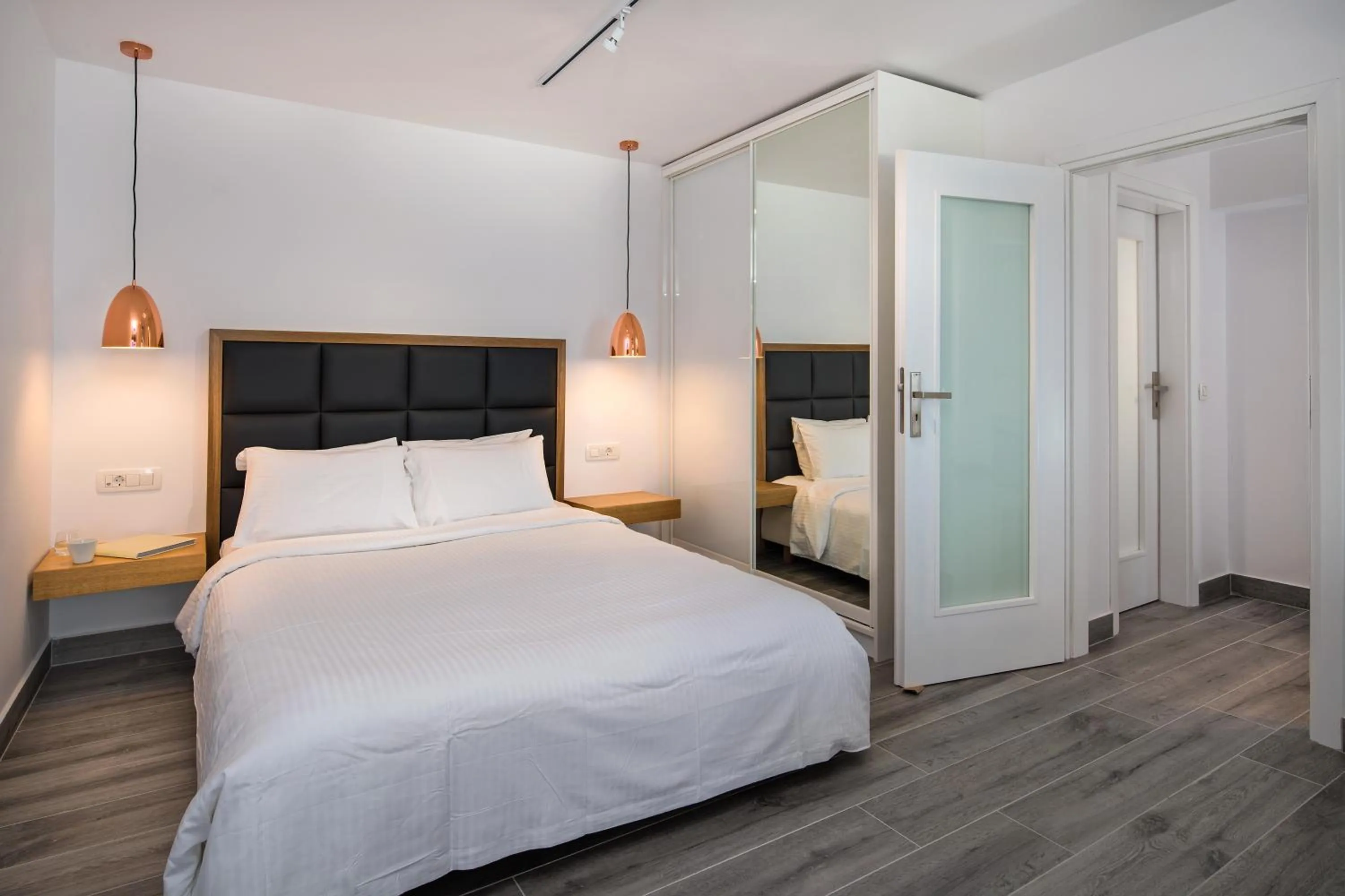 Bedroom, Bed in Hotel Thireas