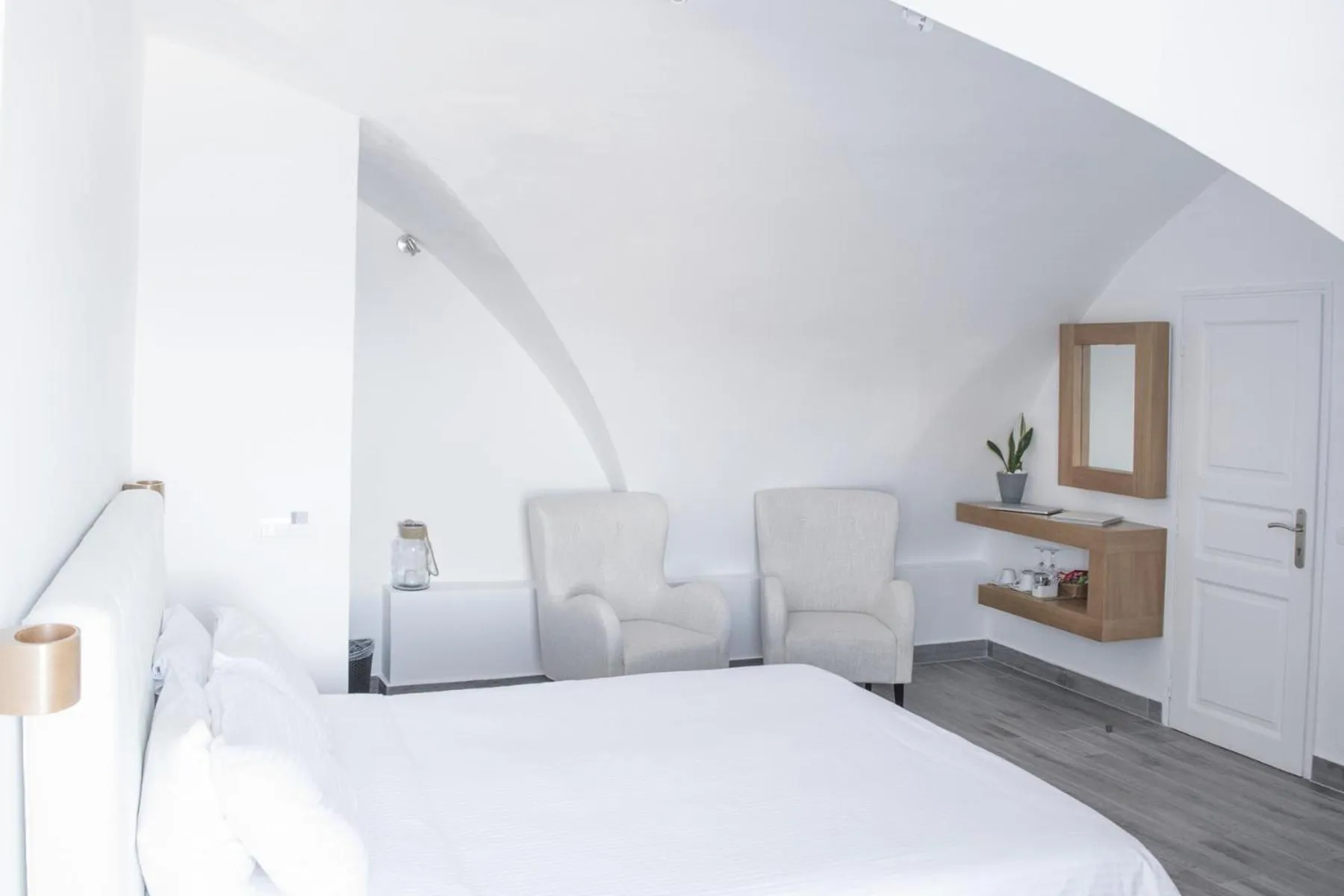 Bedroom, Bed in Hotel Thireas