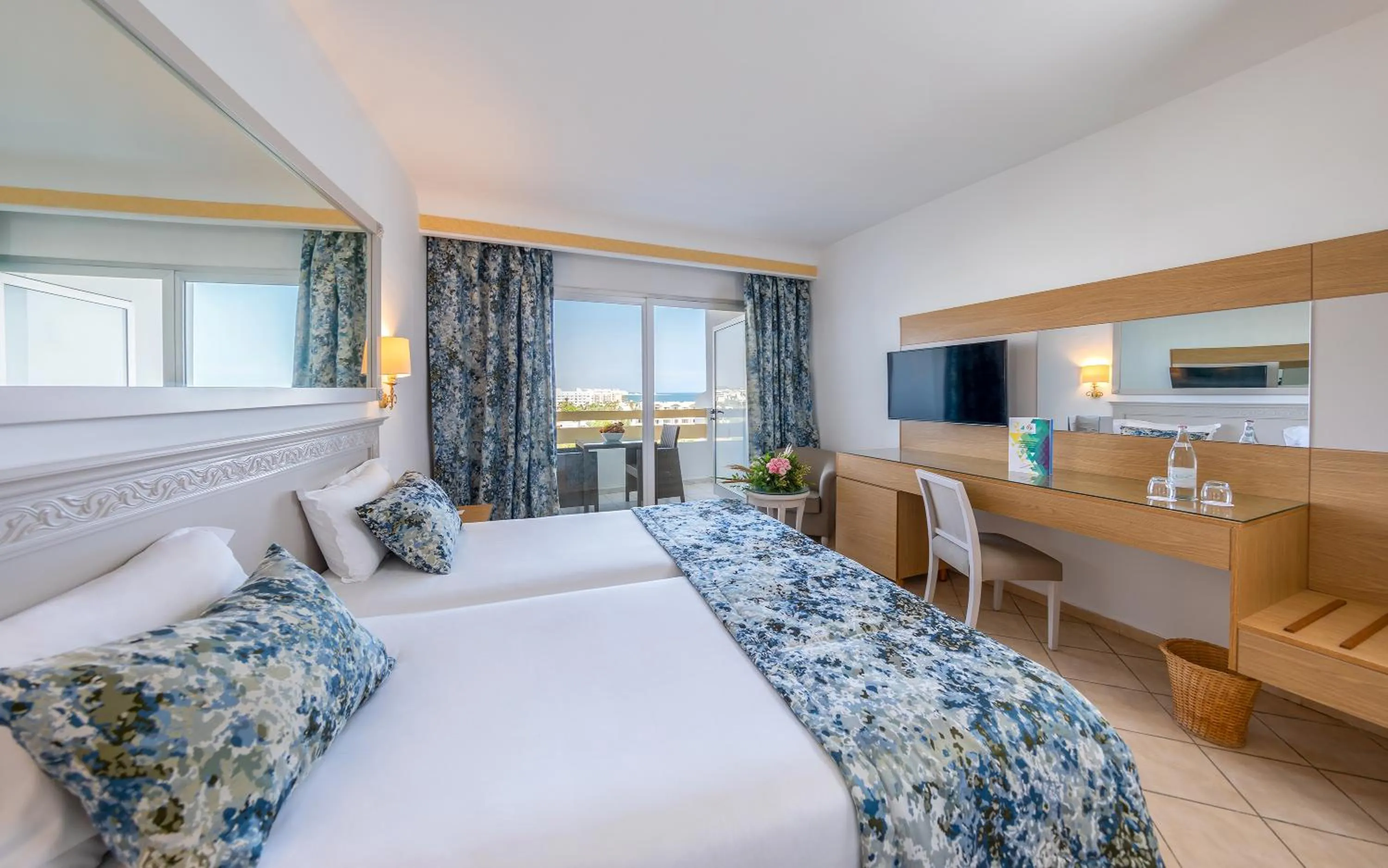 Bed in Marhaba Royal Salem - Family Only