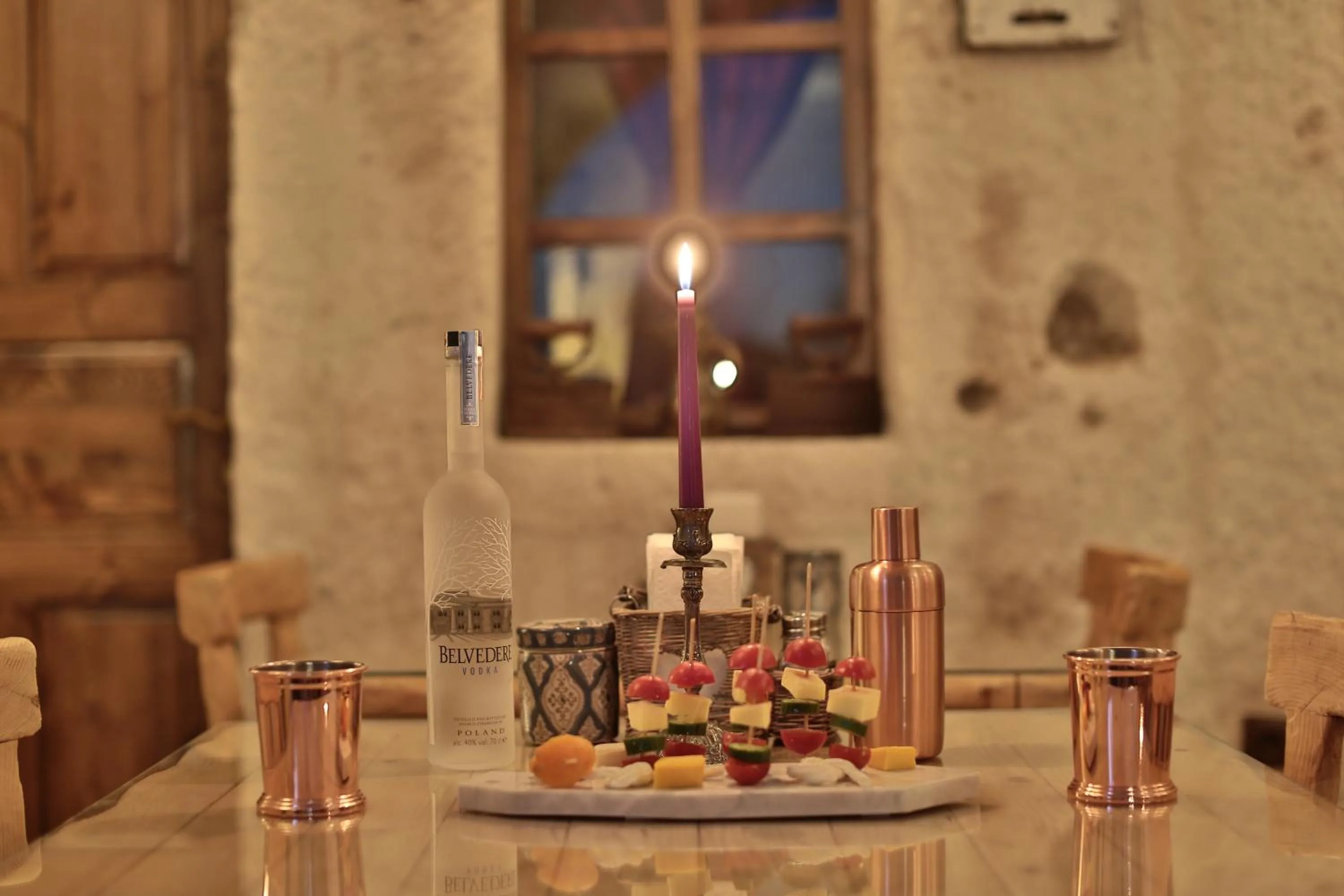 Restaurant/places to eat in The Owl Cave Hotel