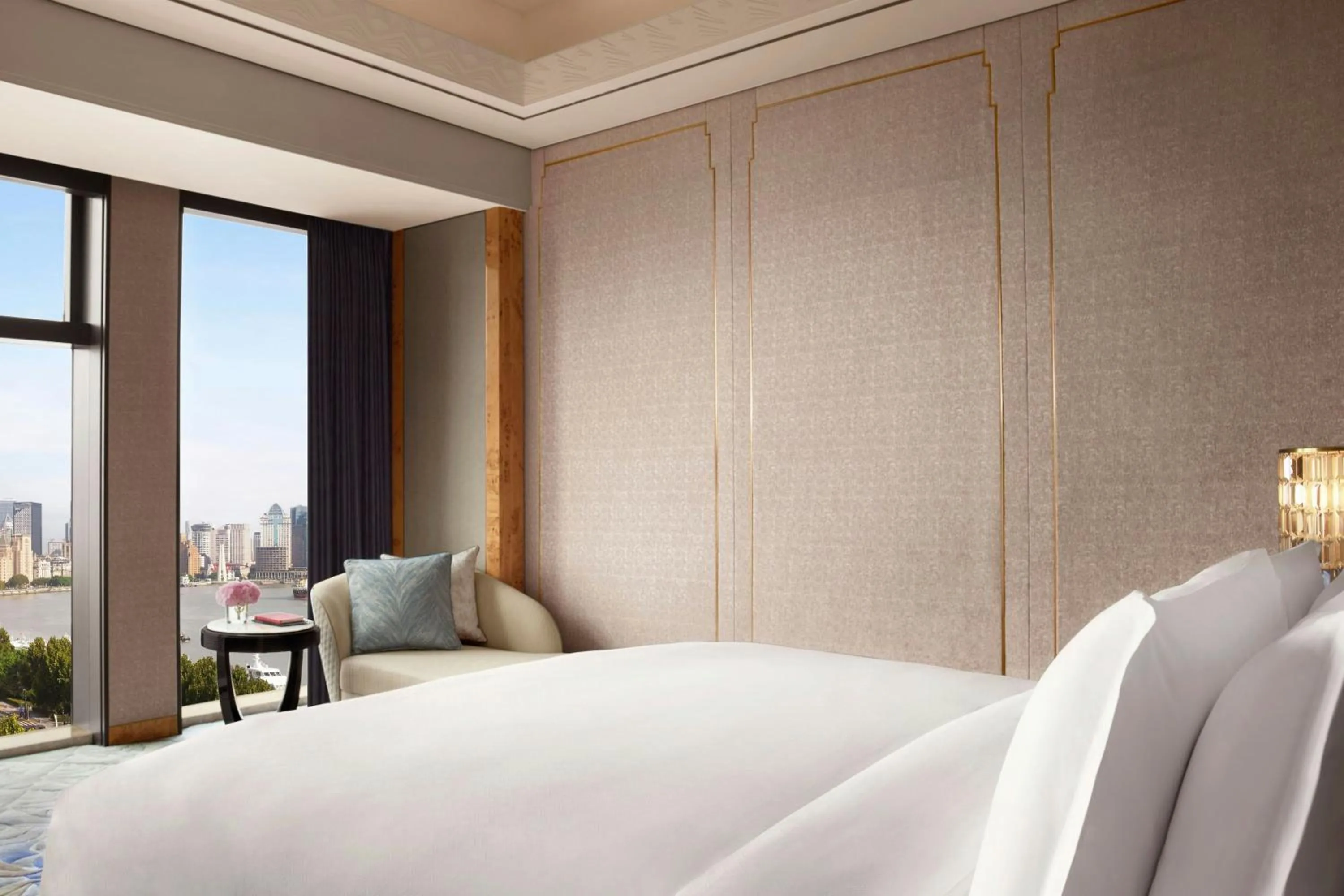 Photo of the whole room, Bed in The St. Regis on the Bund, Shanghai
