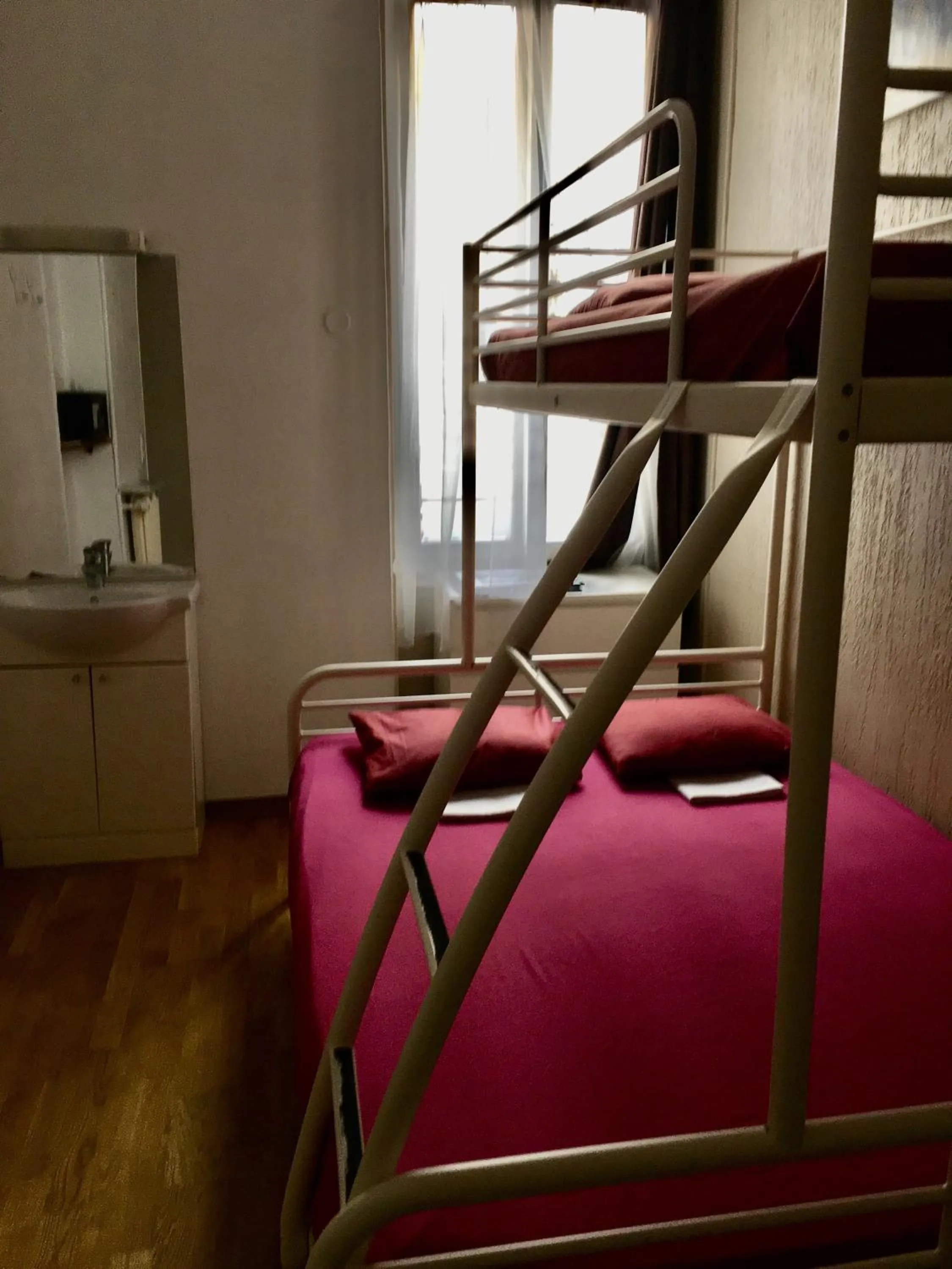 Bedroom in Backpackers Chez Patrick