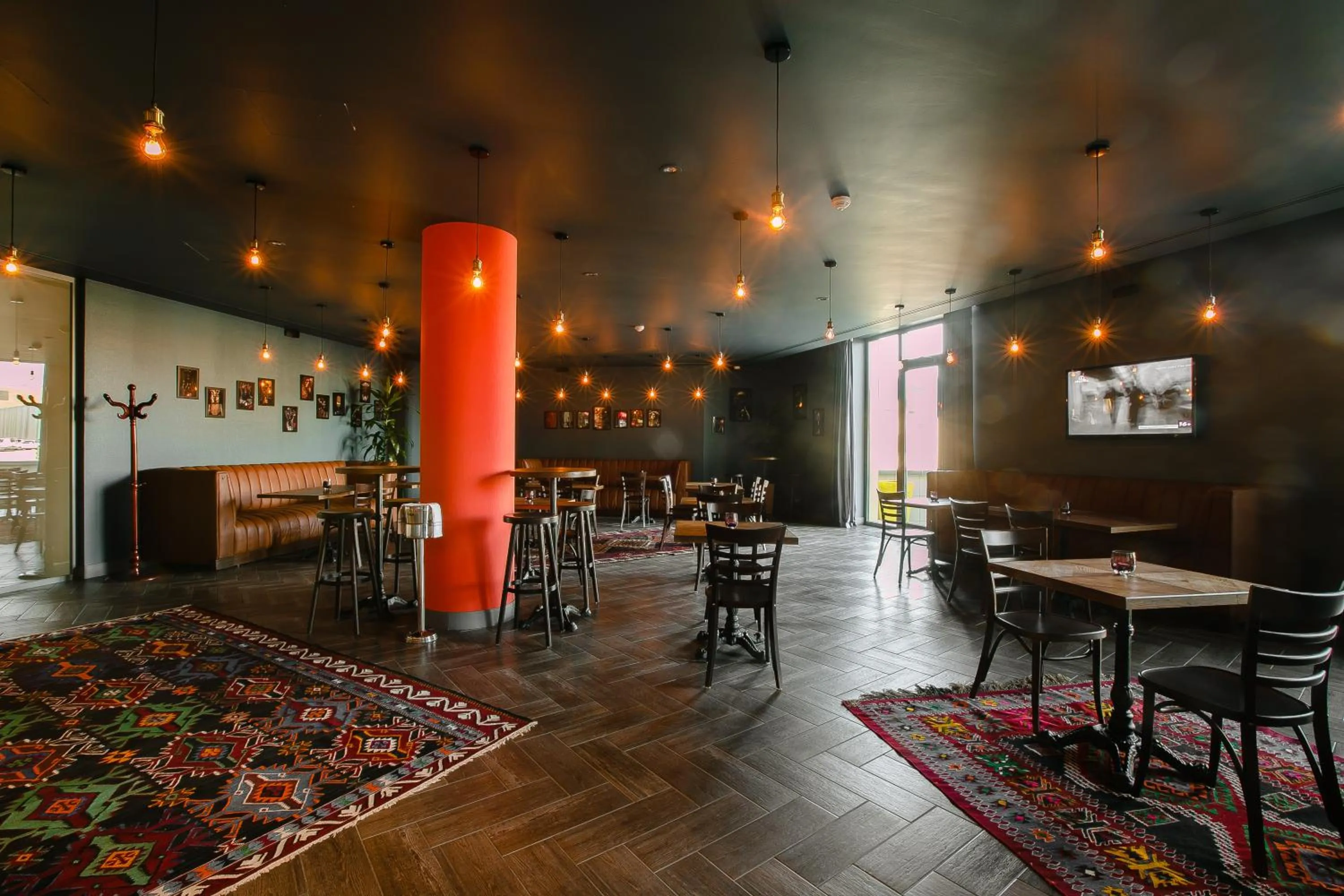 Restaurant/places to eat in HomeBridge Hotel Apartments