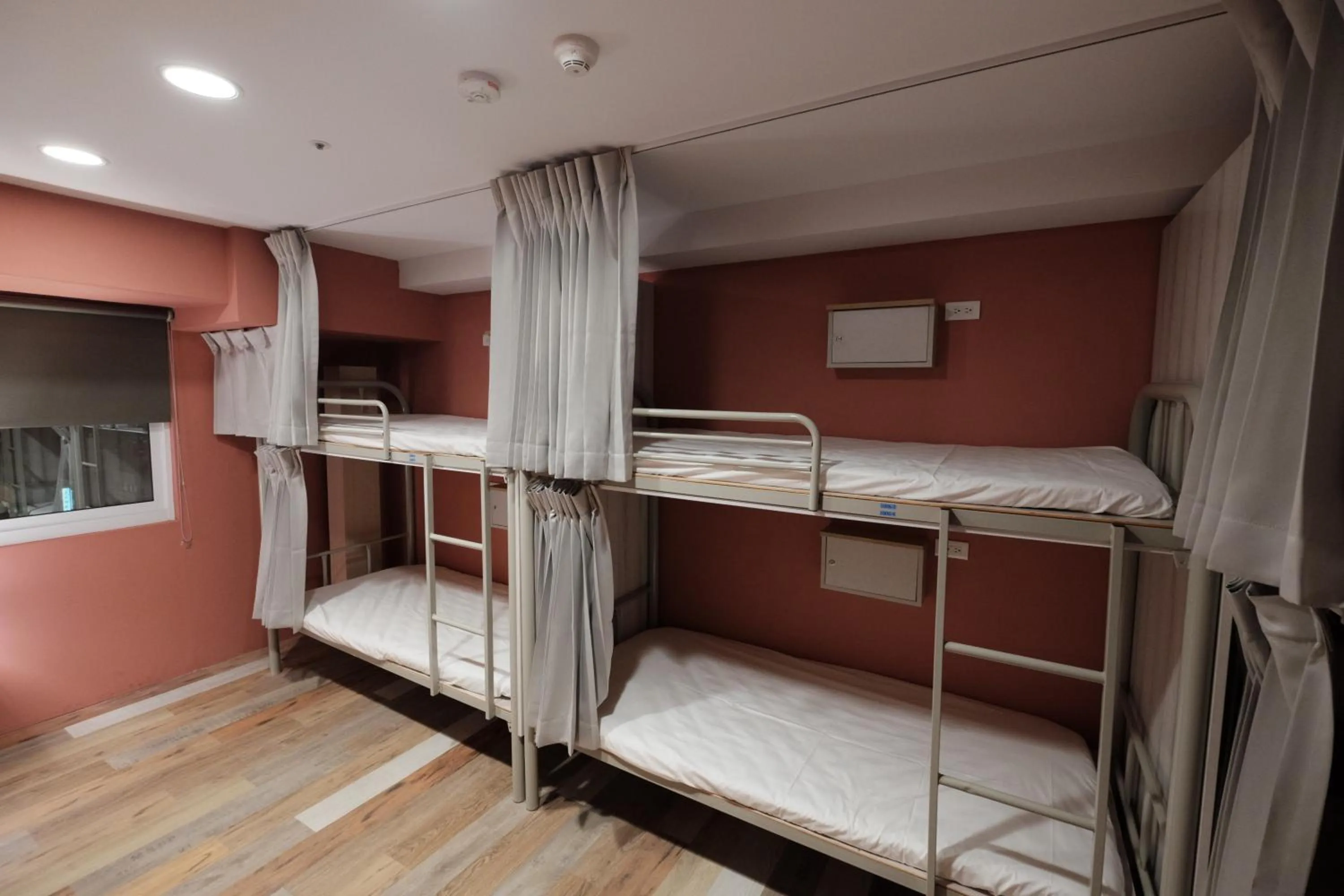 bunk bed, Bed in Happy Inn