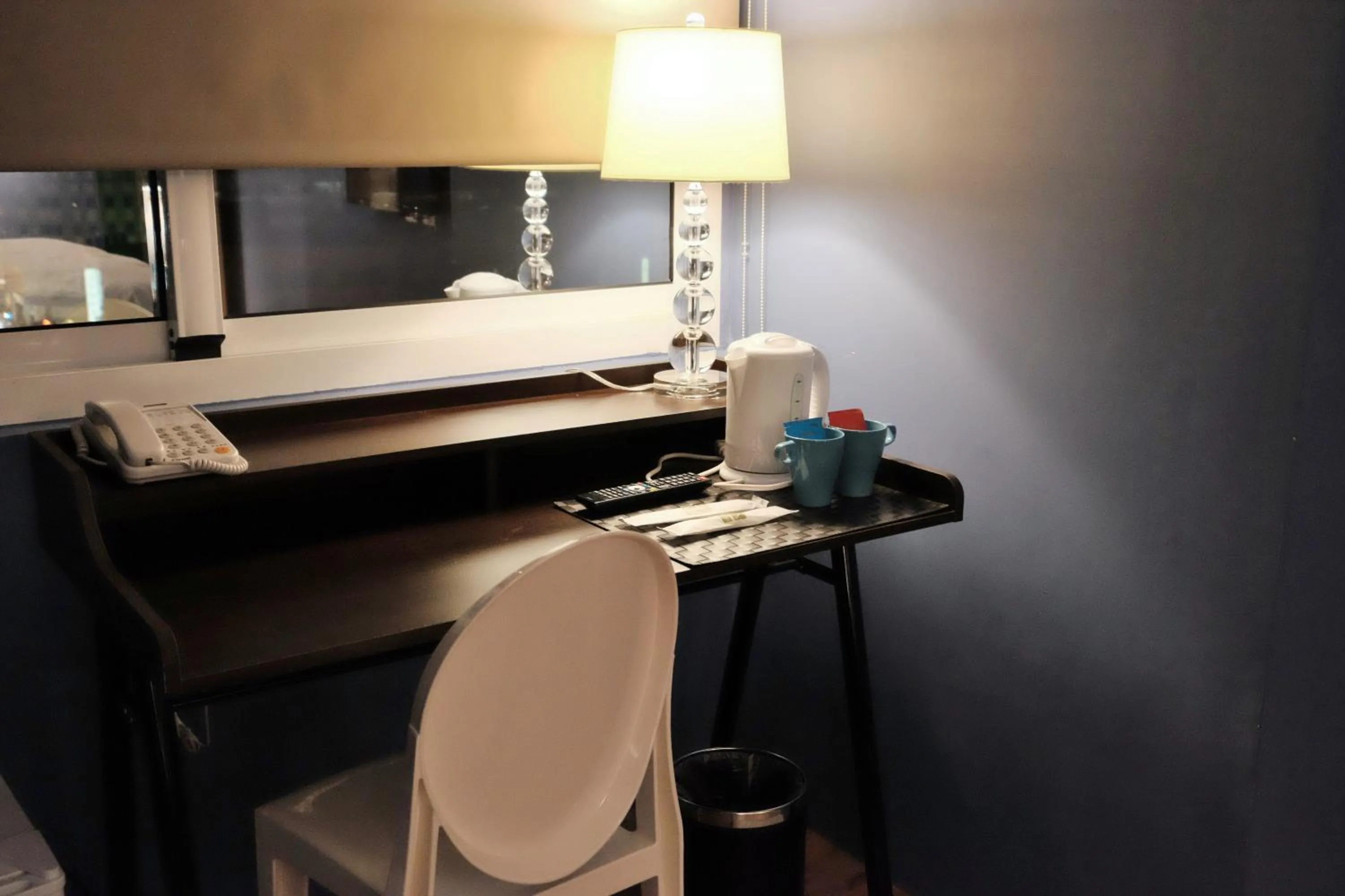 Decorative detail in Happy Inn