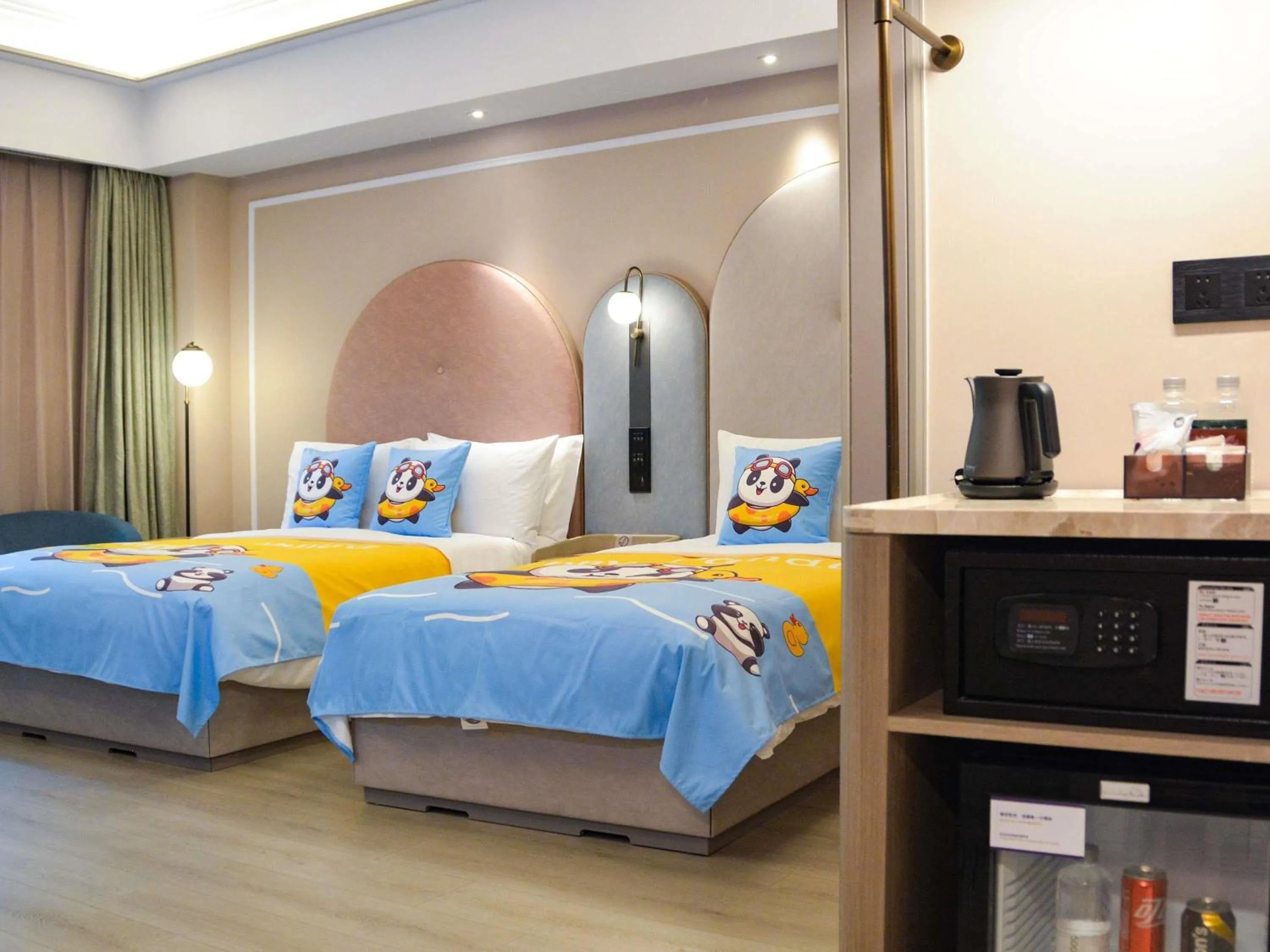 Bedroom, Bed in Mercure Beijing Downtown