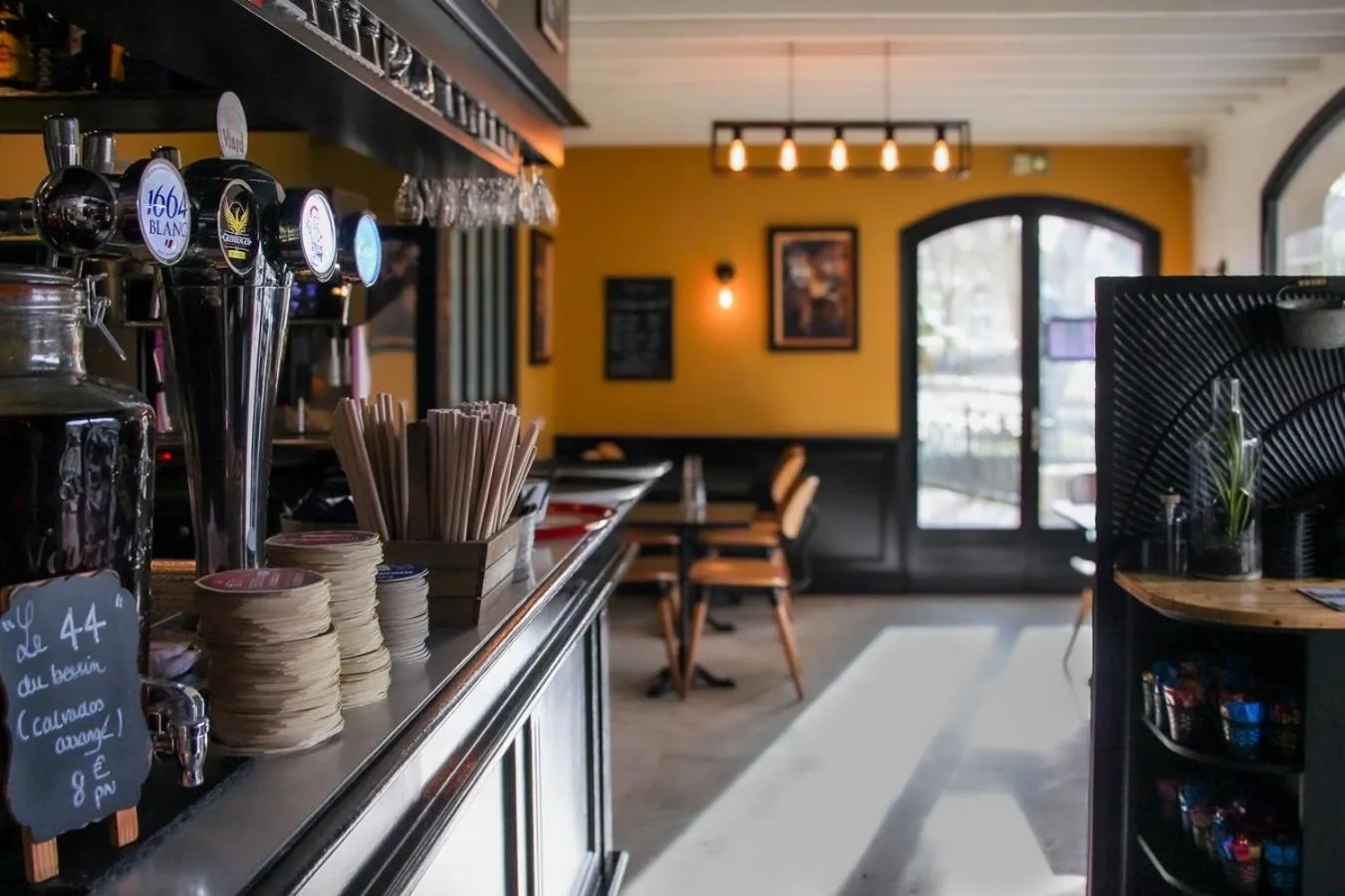 Restaurant/places to eat in La Maison de Mathilde