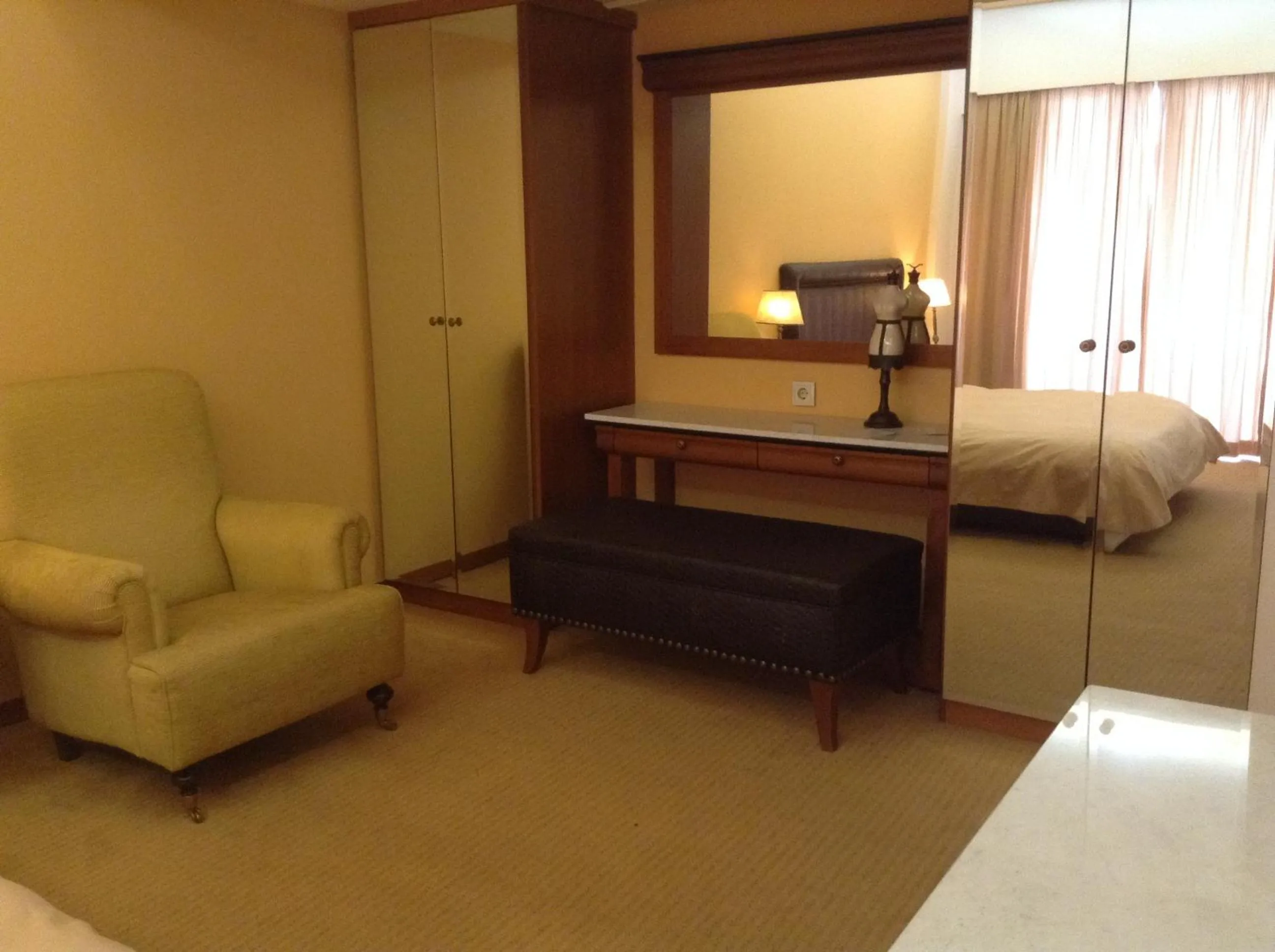 Decorative detail, Bed in Park Hotel