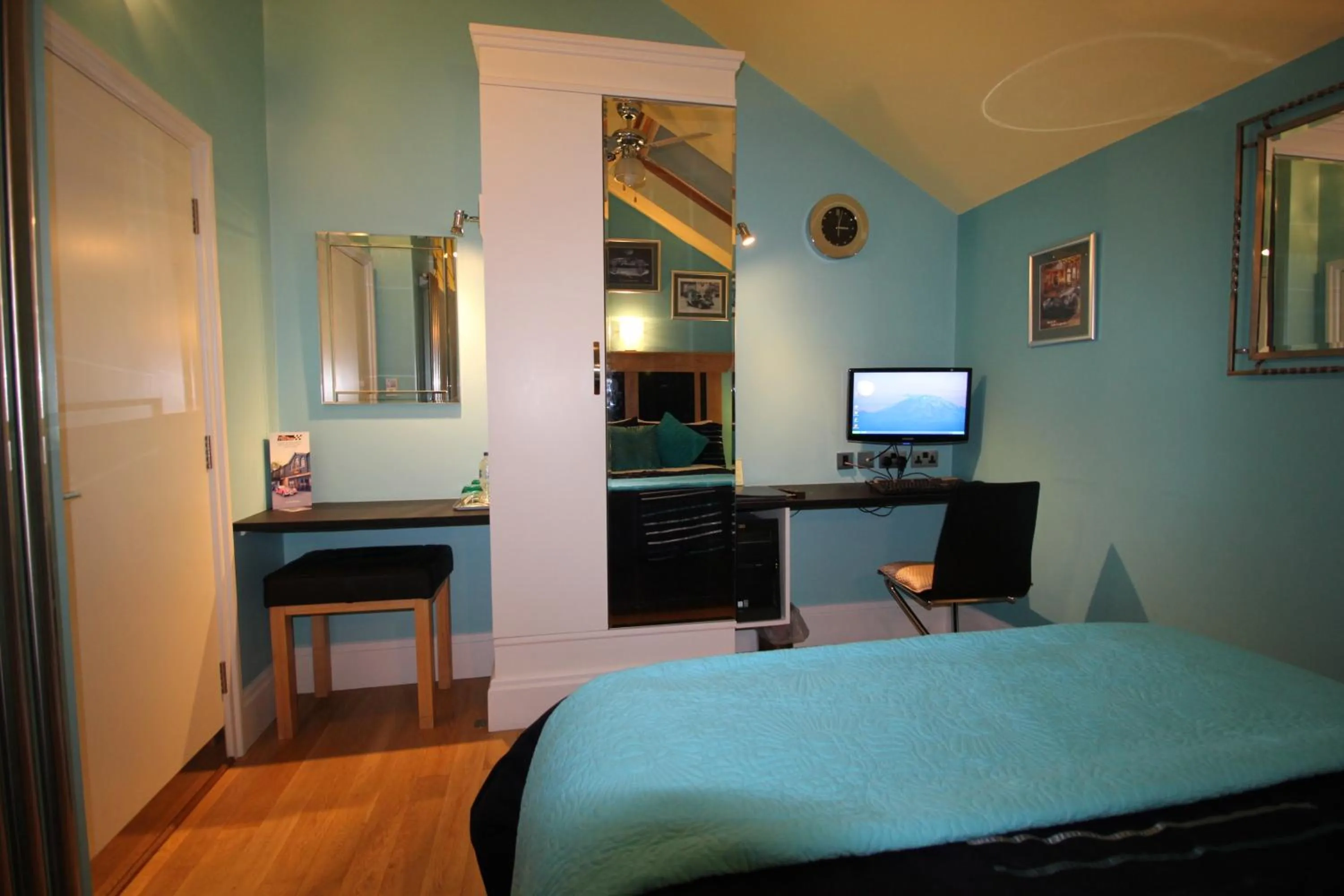 Decorative detail, Bed in The PitStop