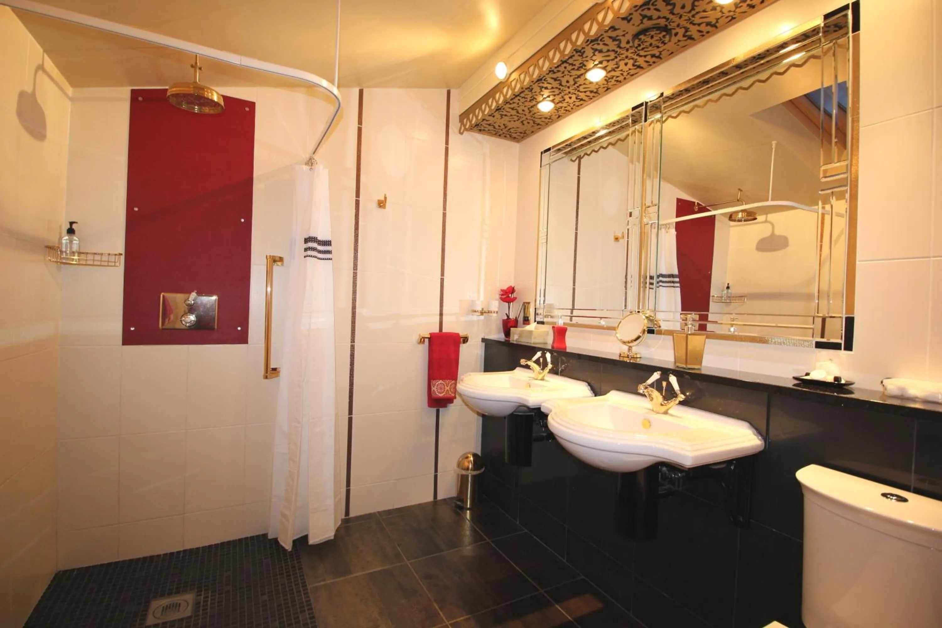 Bathroom in The PitStop