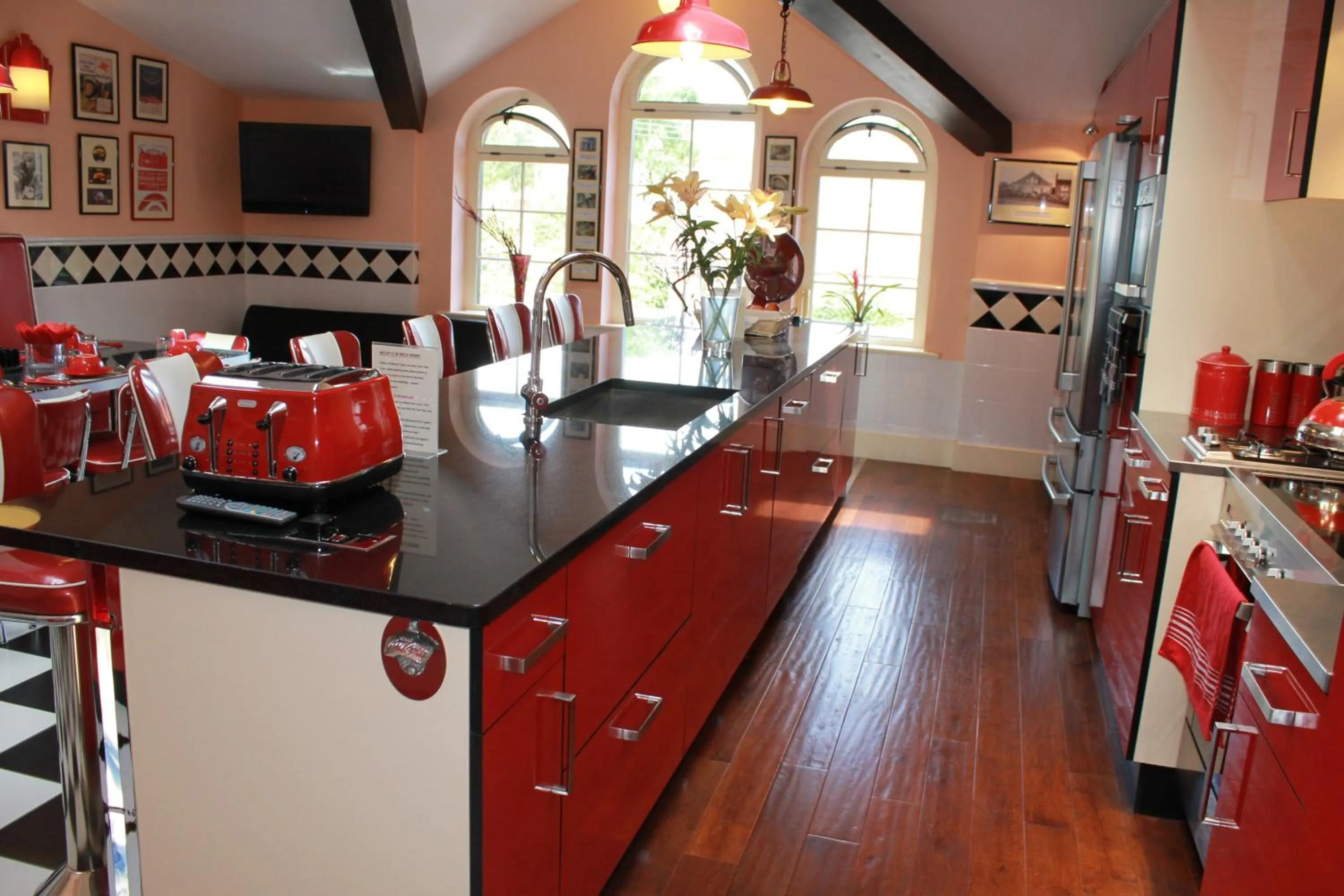 Kitchen or kitchenette in The PitStop