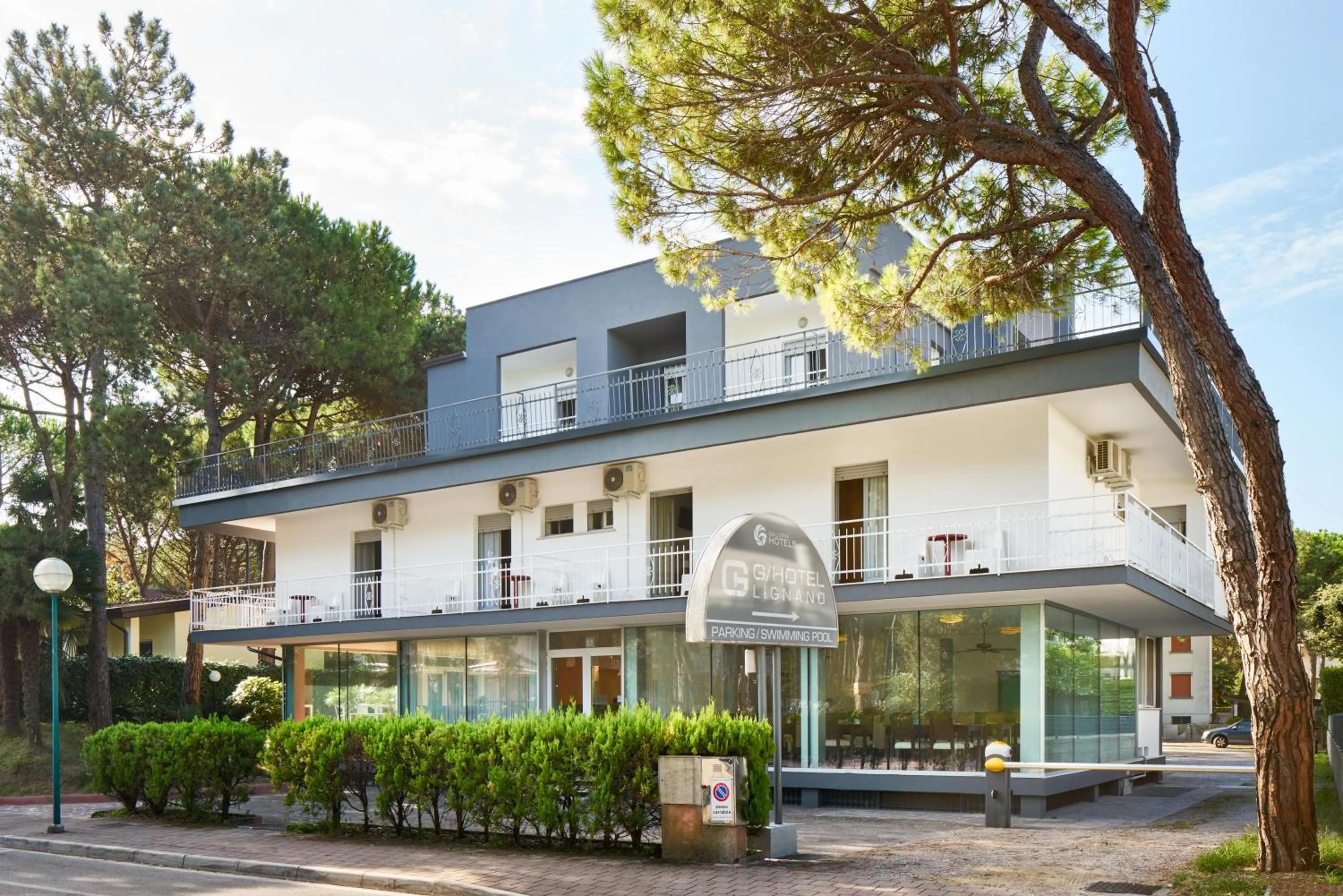 Property building in G/Hotel Lignano