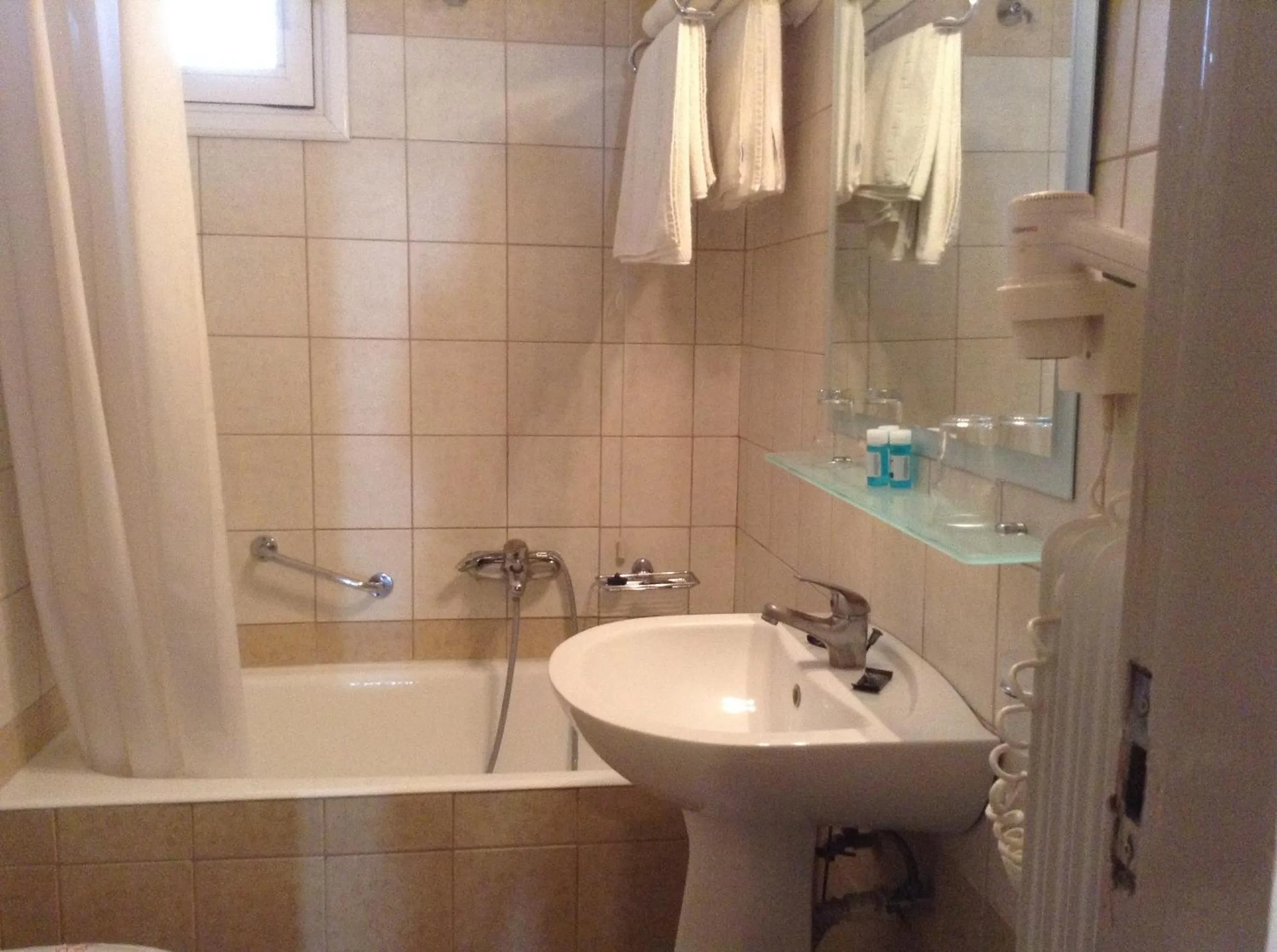 Bathroom in Hotel Alexandros