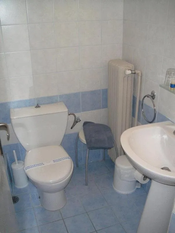 Bathroom in Hotel Alexandros