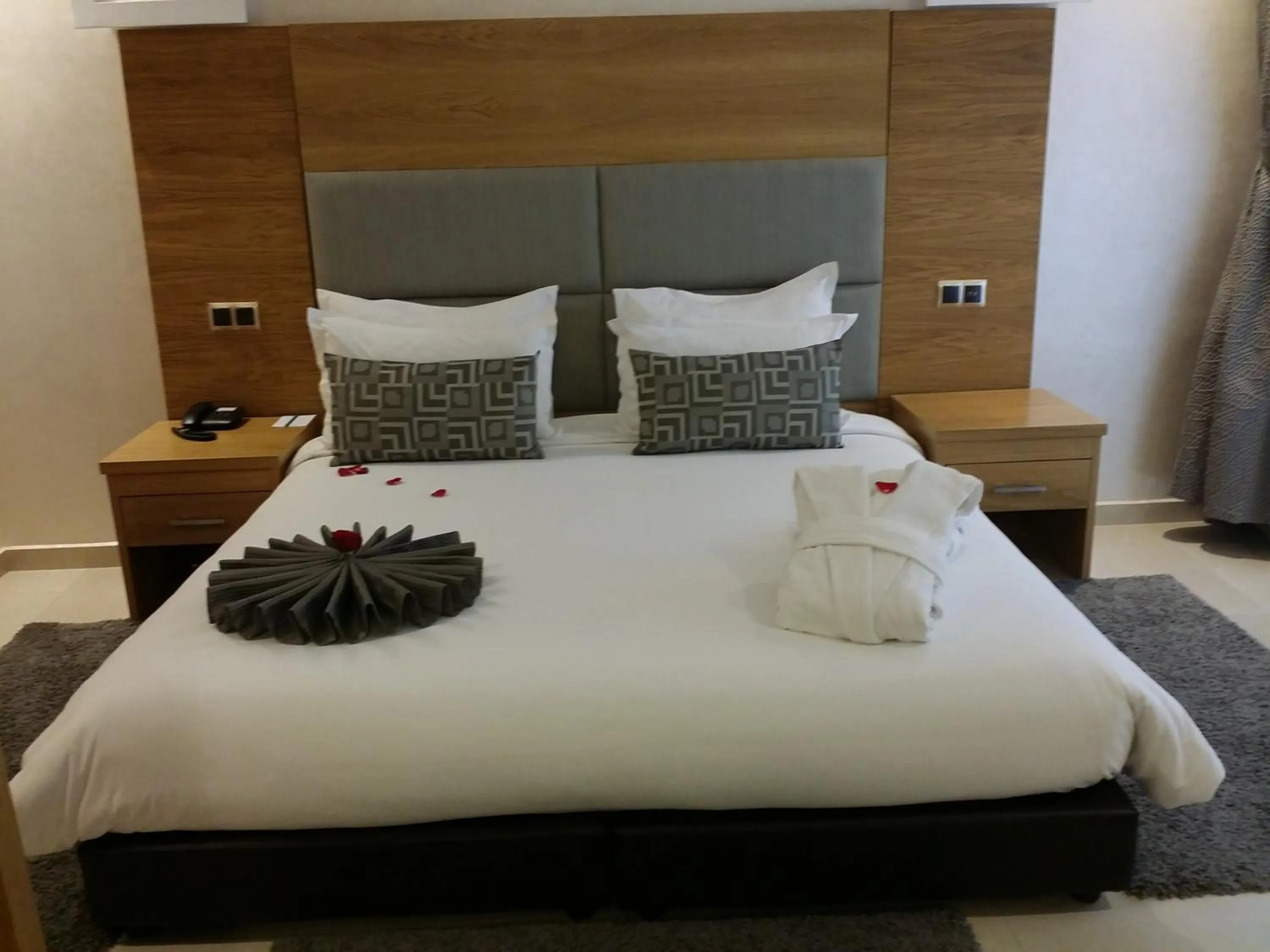 Bedroom, Bed in Hôtel Teranga & Spa