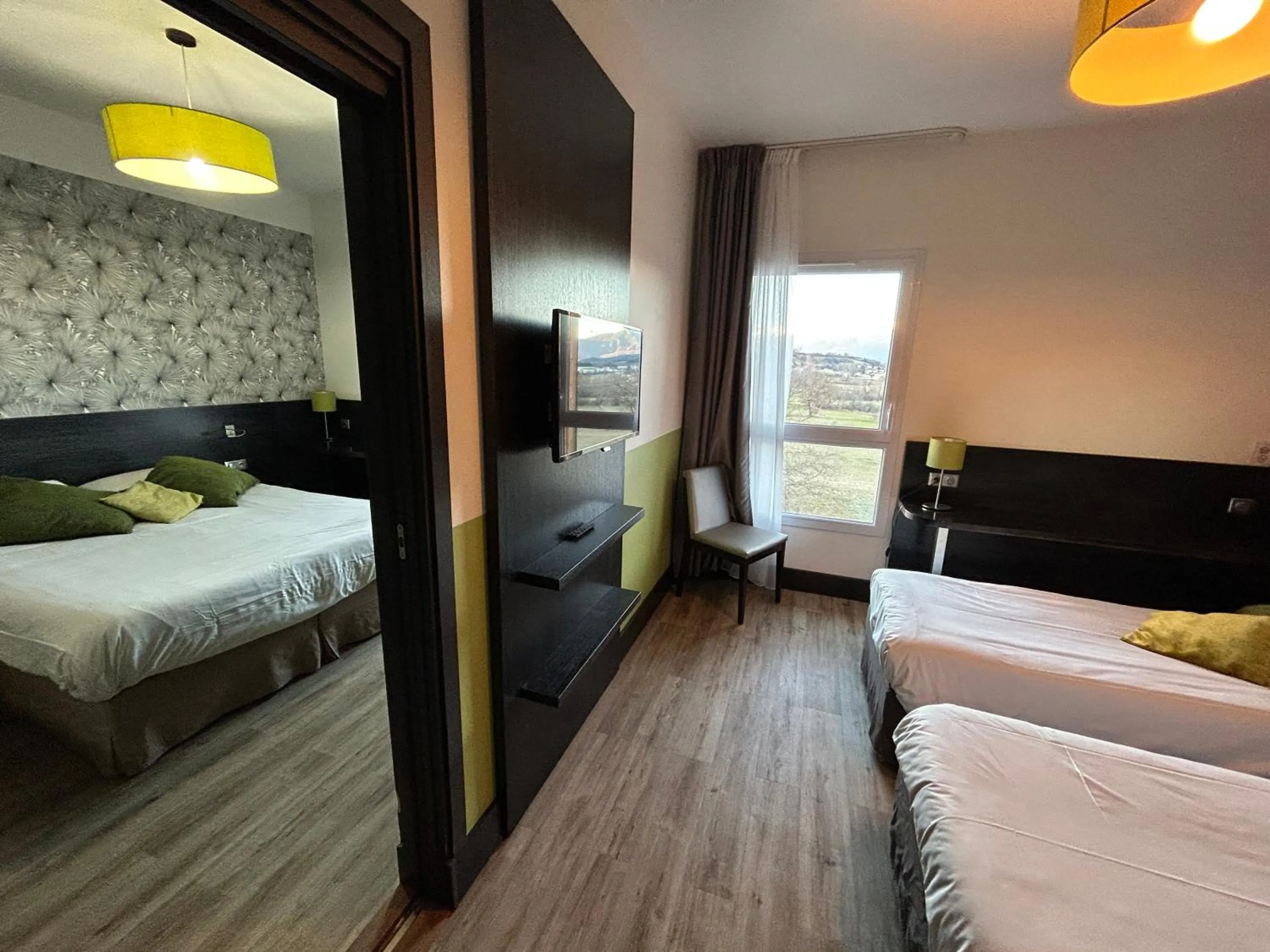 Photo of the whole room, Bed in Ax Hôtel Spa & Restaurant