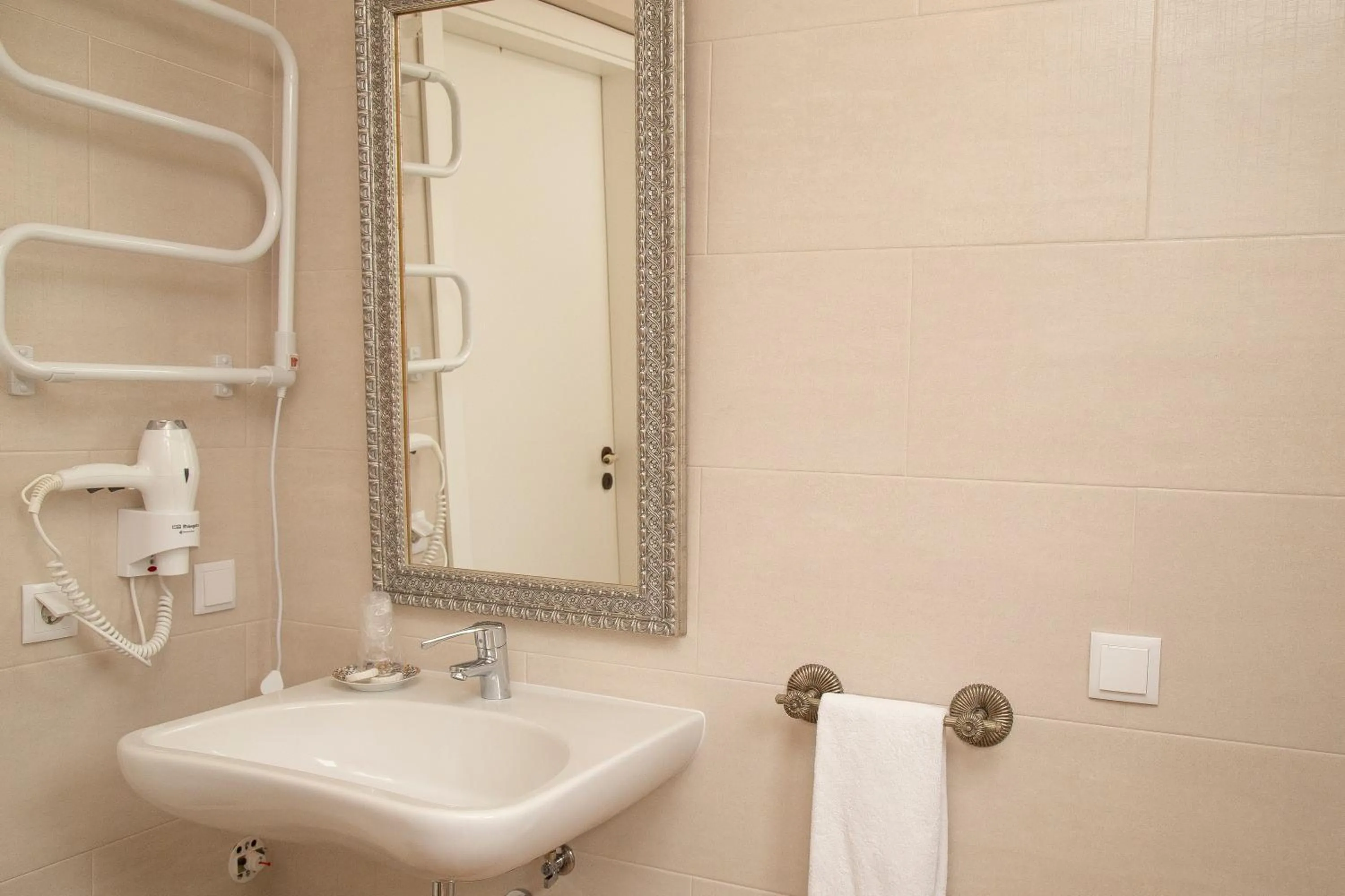 Toilet in Aires da Serra Hotel