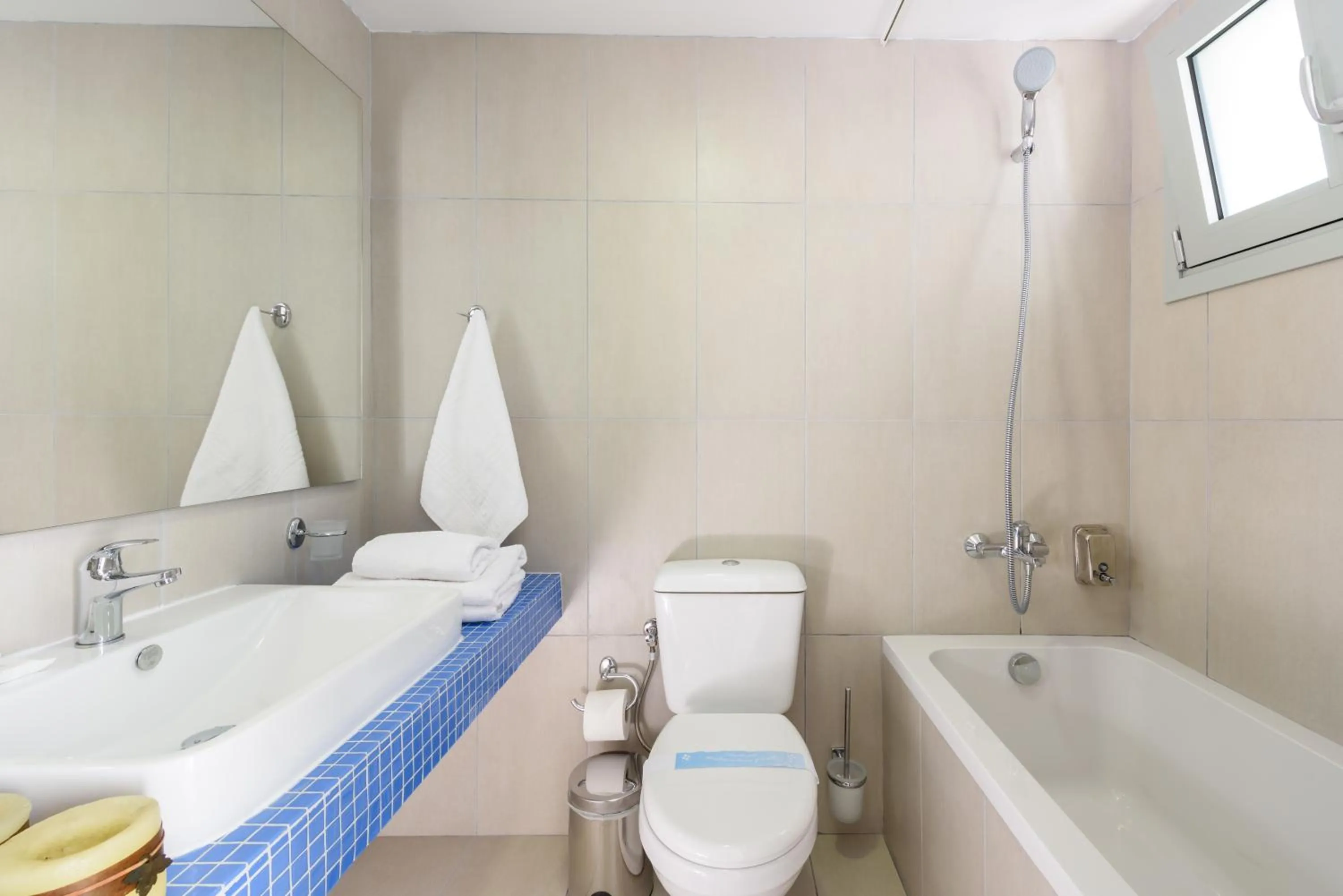 Shower in Angela Studios Apartments