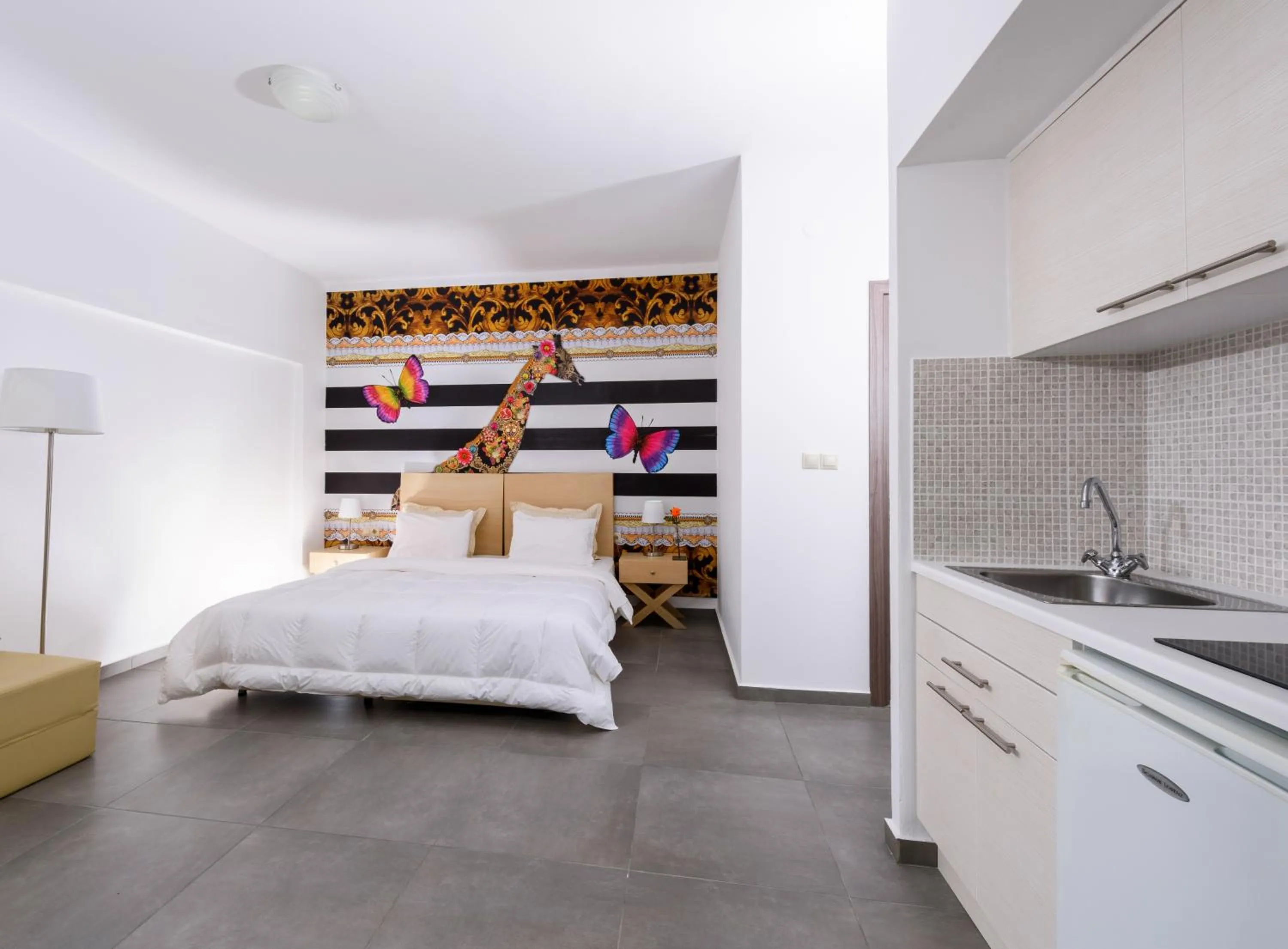 Kitchen or kitchenette, Bed in Angela Studios Apartments