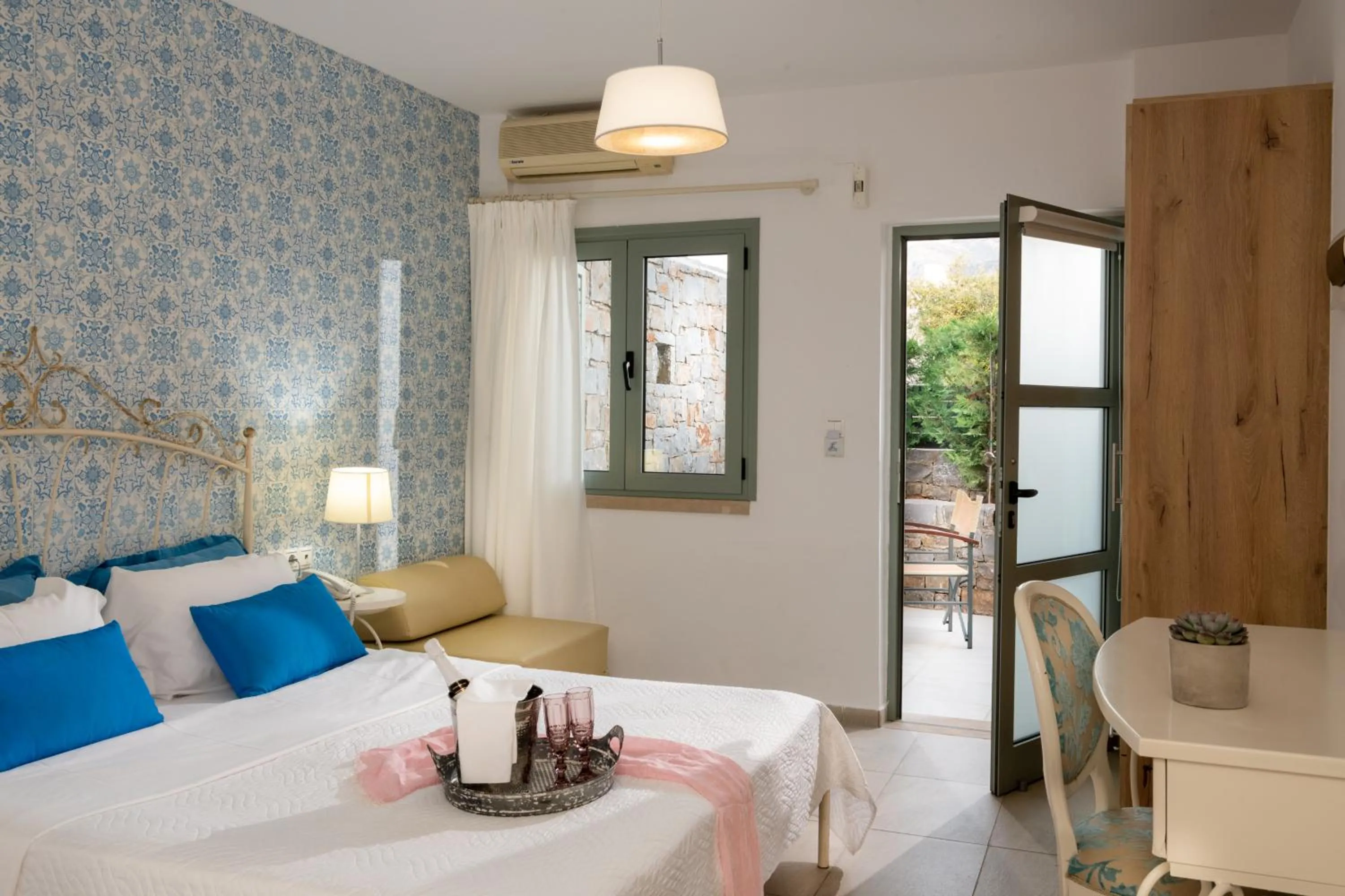 Bedroom, Bed in Angela Studios Apartments