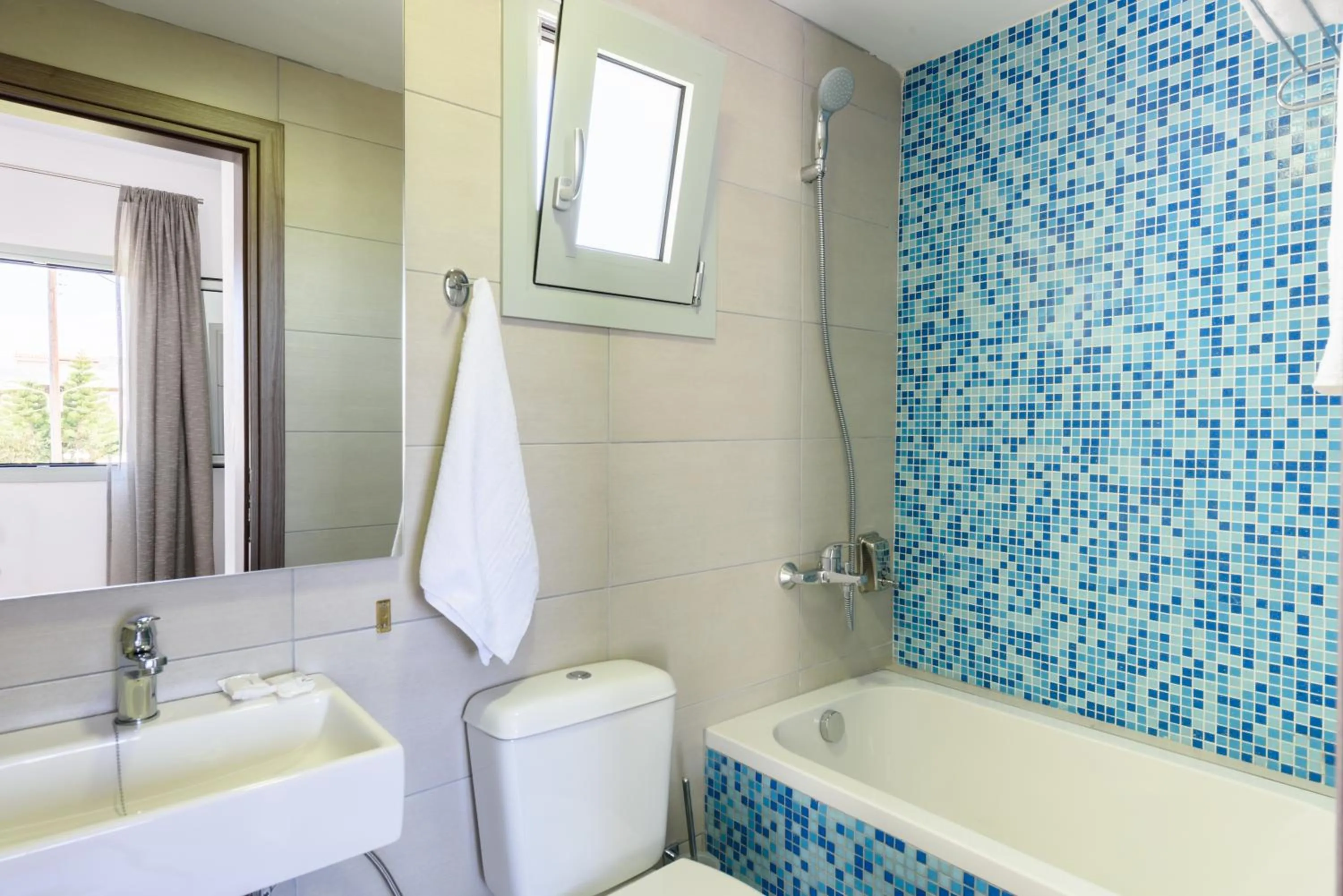 Shower in Angela Studios Apartments