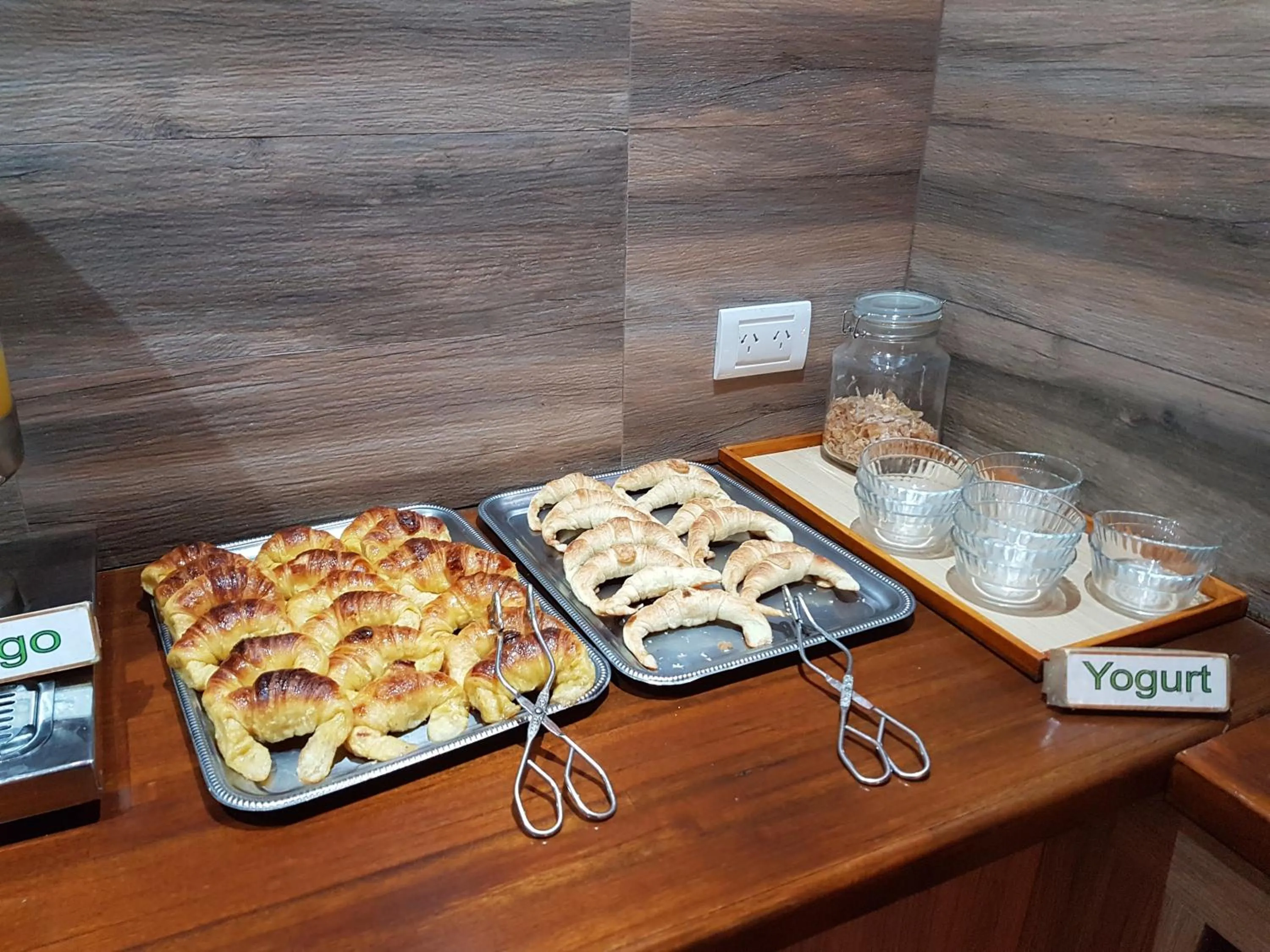 Continental breakfast in Hotel Catedral