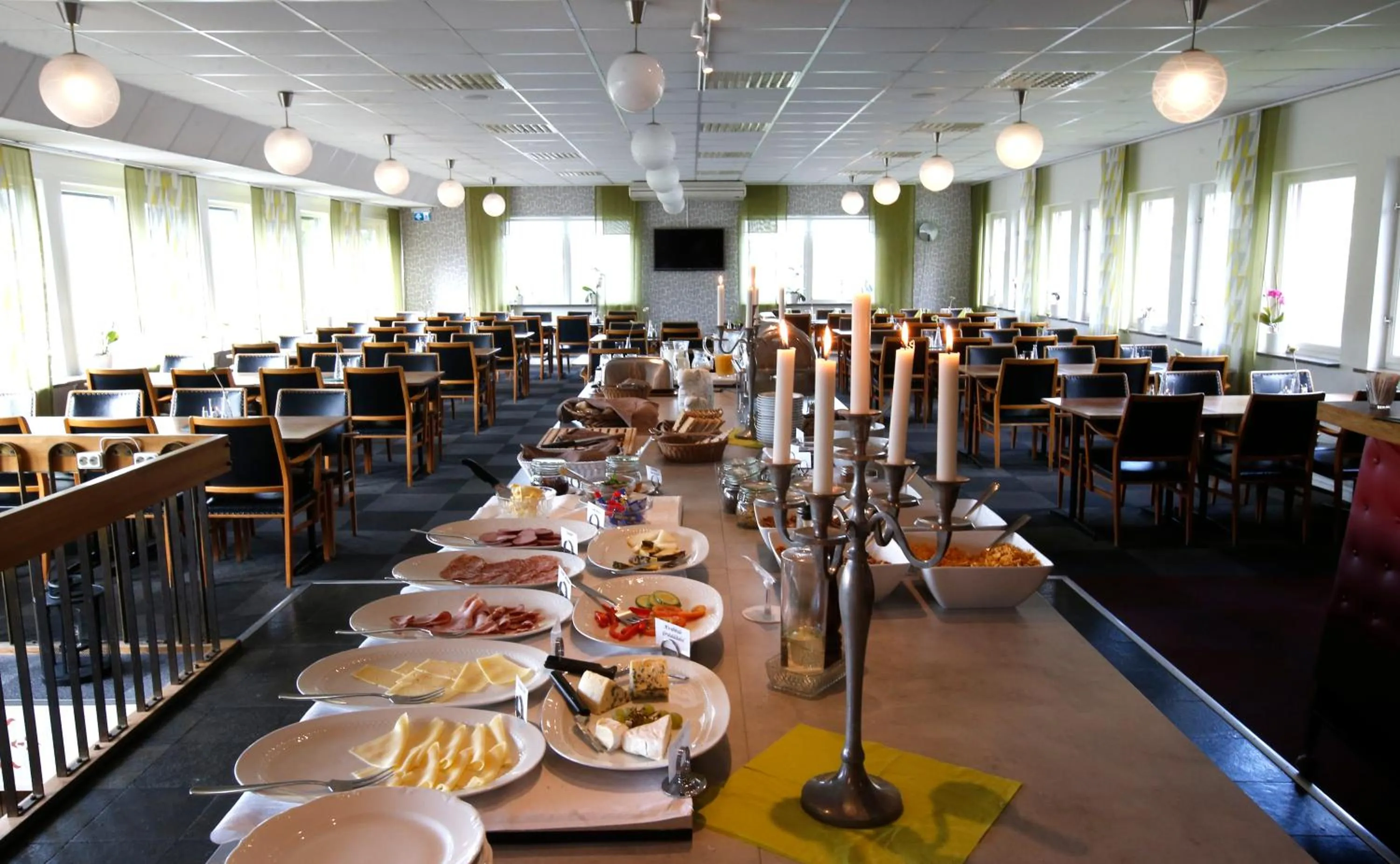 Restaurant/places to eat in Sjögestad Motell