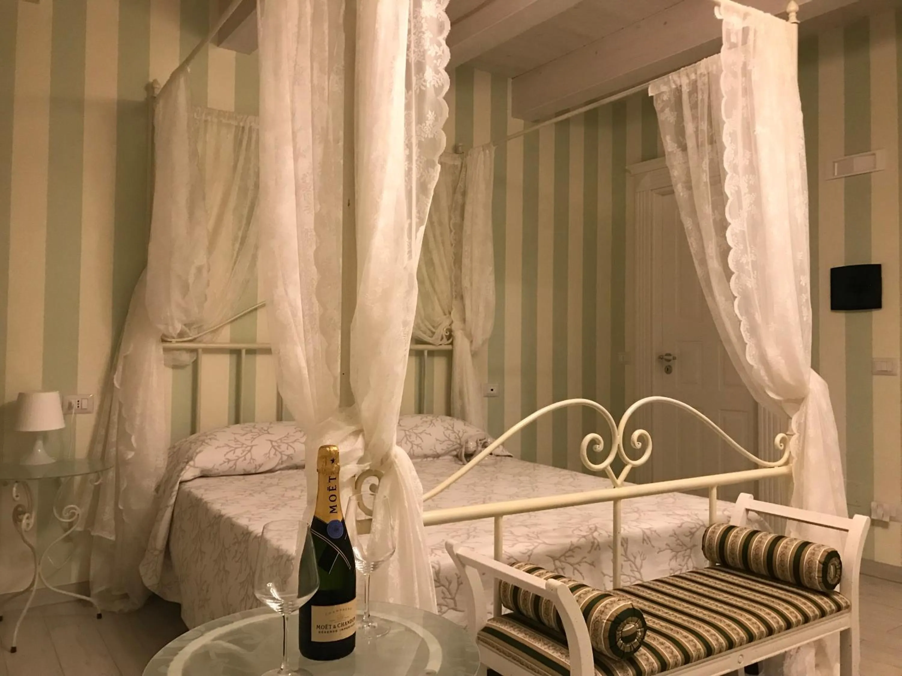 Photo of the whole room, Bed in Ca' del Conte - Maison de Charme