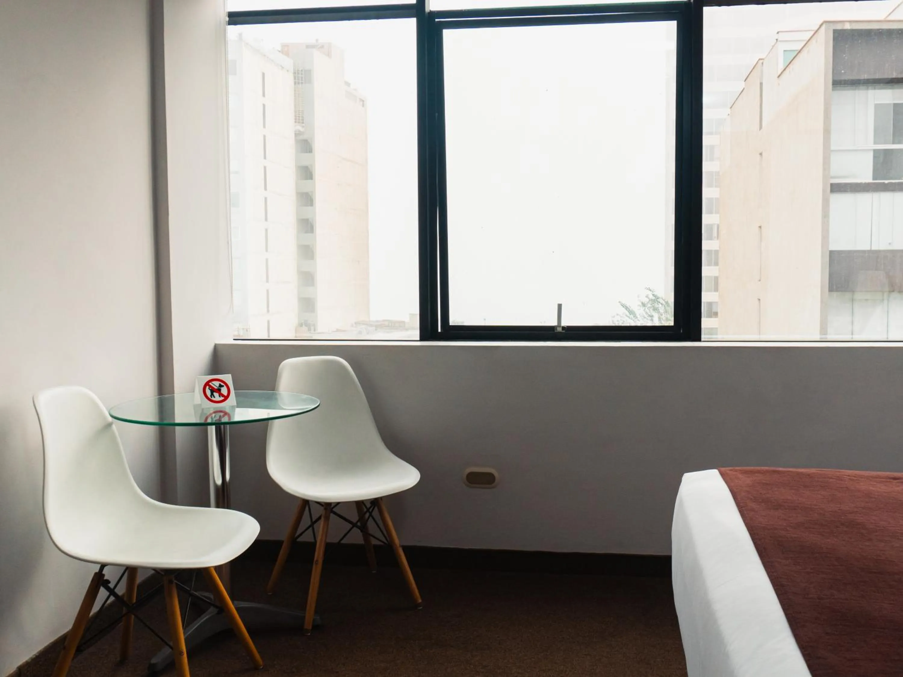 Seating area in Hotel Ferré Miraflores