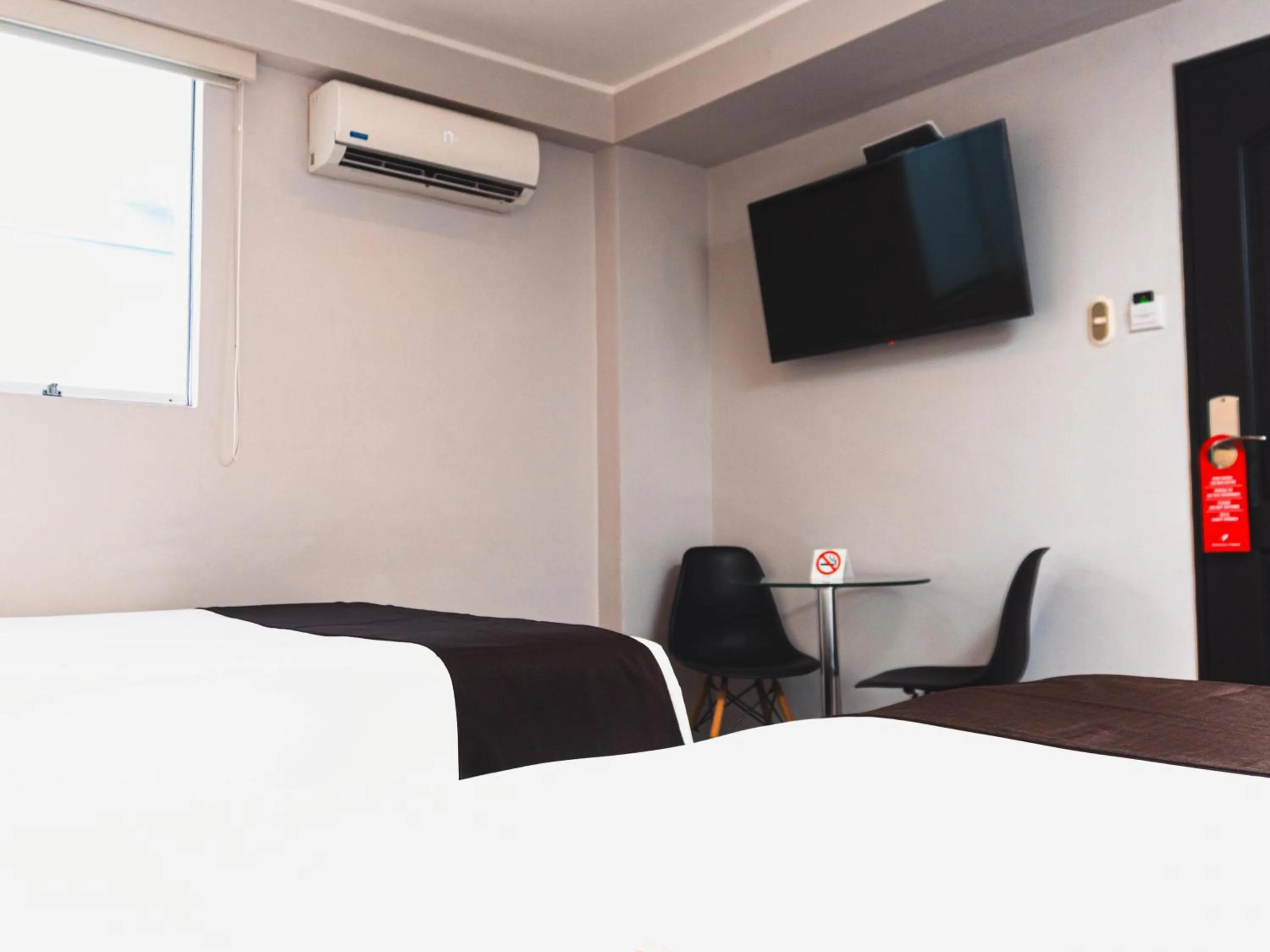 TV and multimedia in Hotel Ferré Miraflores