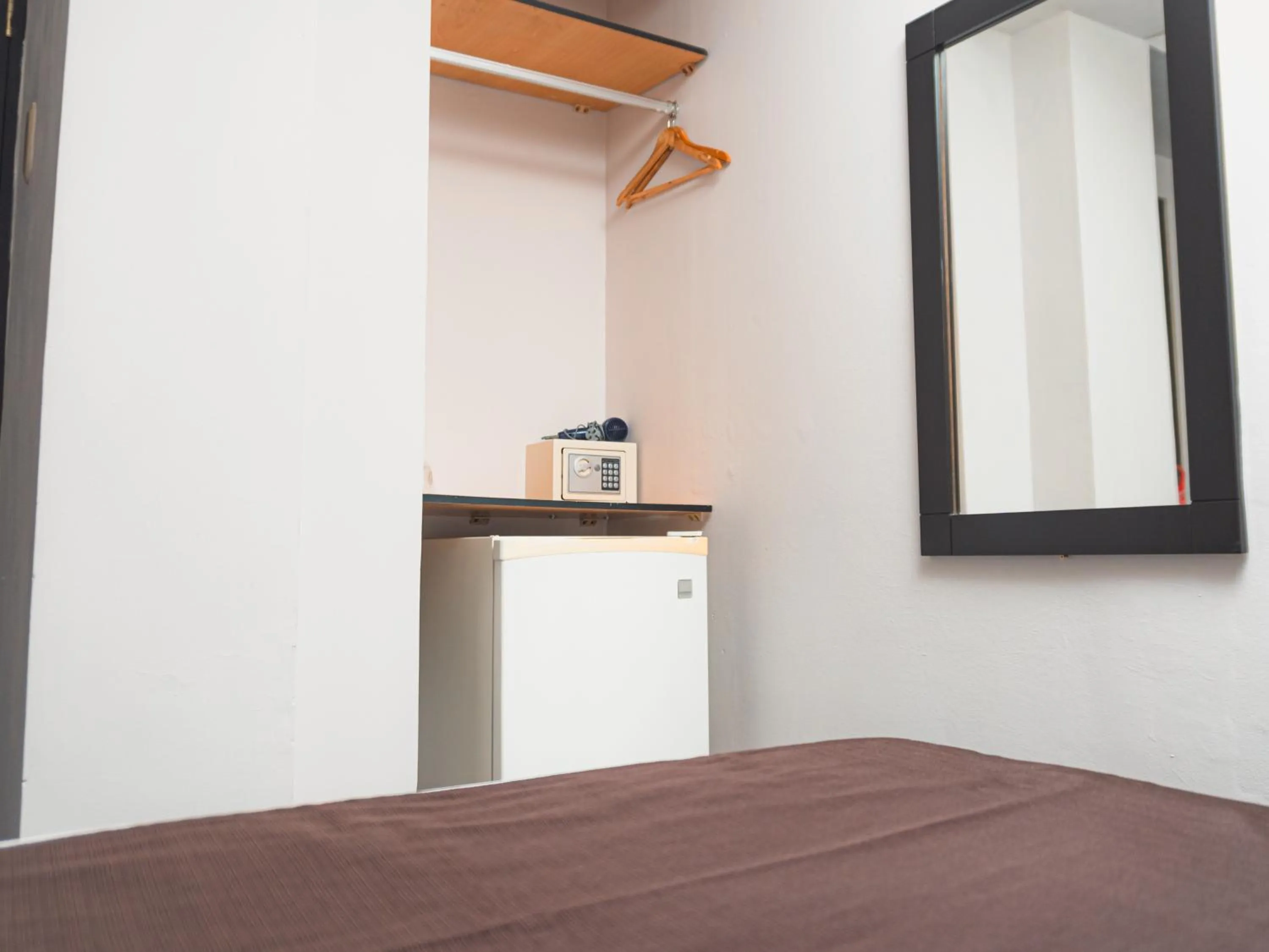 minibar, Bed in Hotel Ferré Miraflores